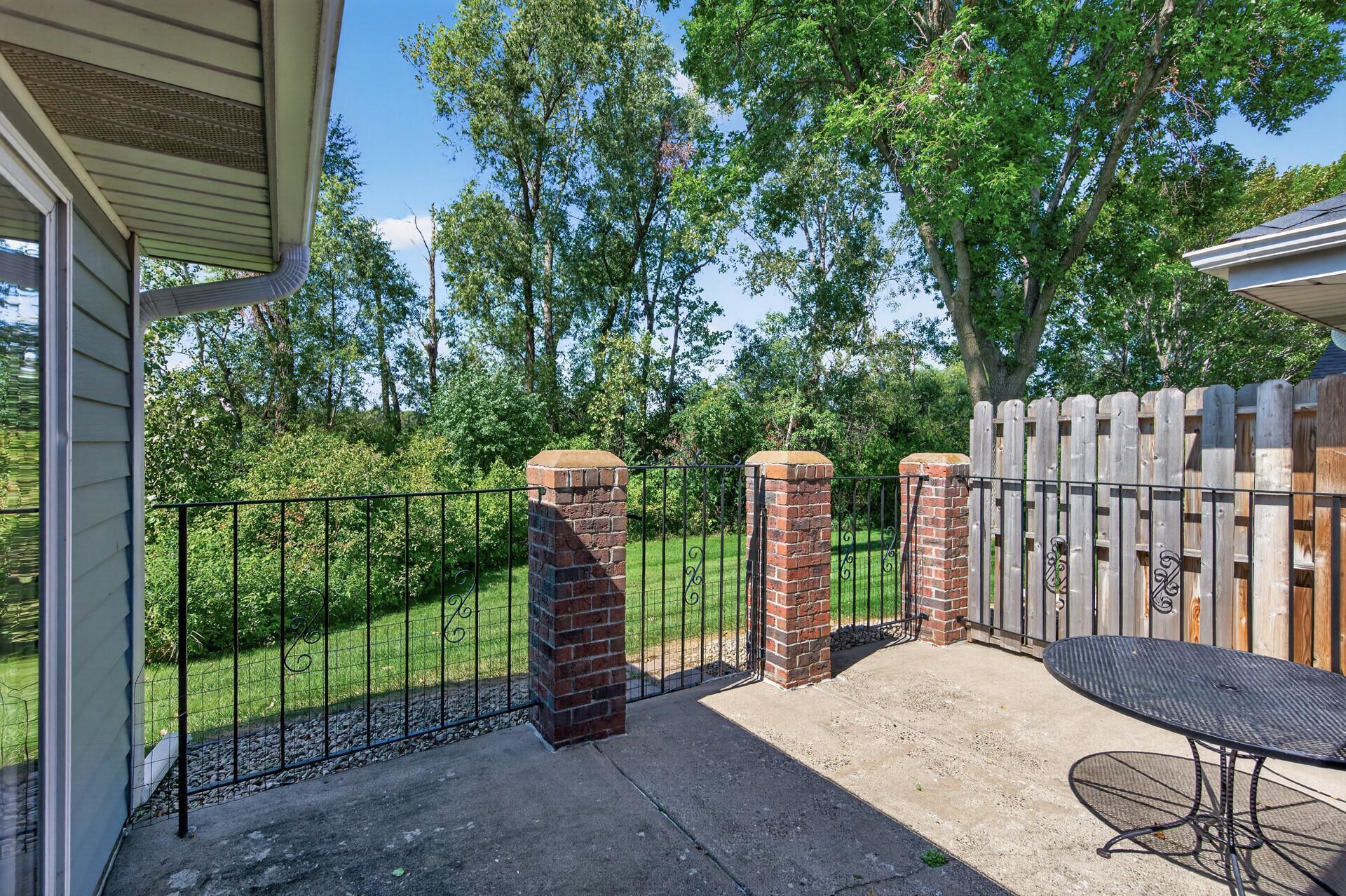 View of Residential at 1144 Lois Court, Shoreview MN 55126, Shoreview (16 of 18) - Mike Wilen | Minnesota Team Real Estate