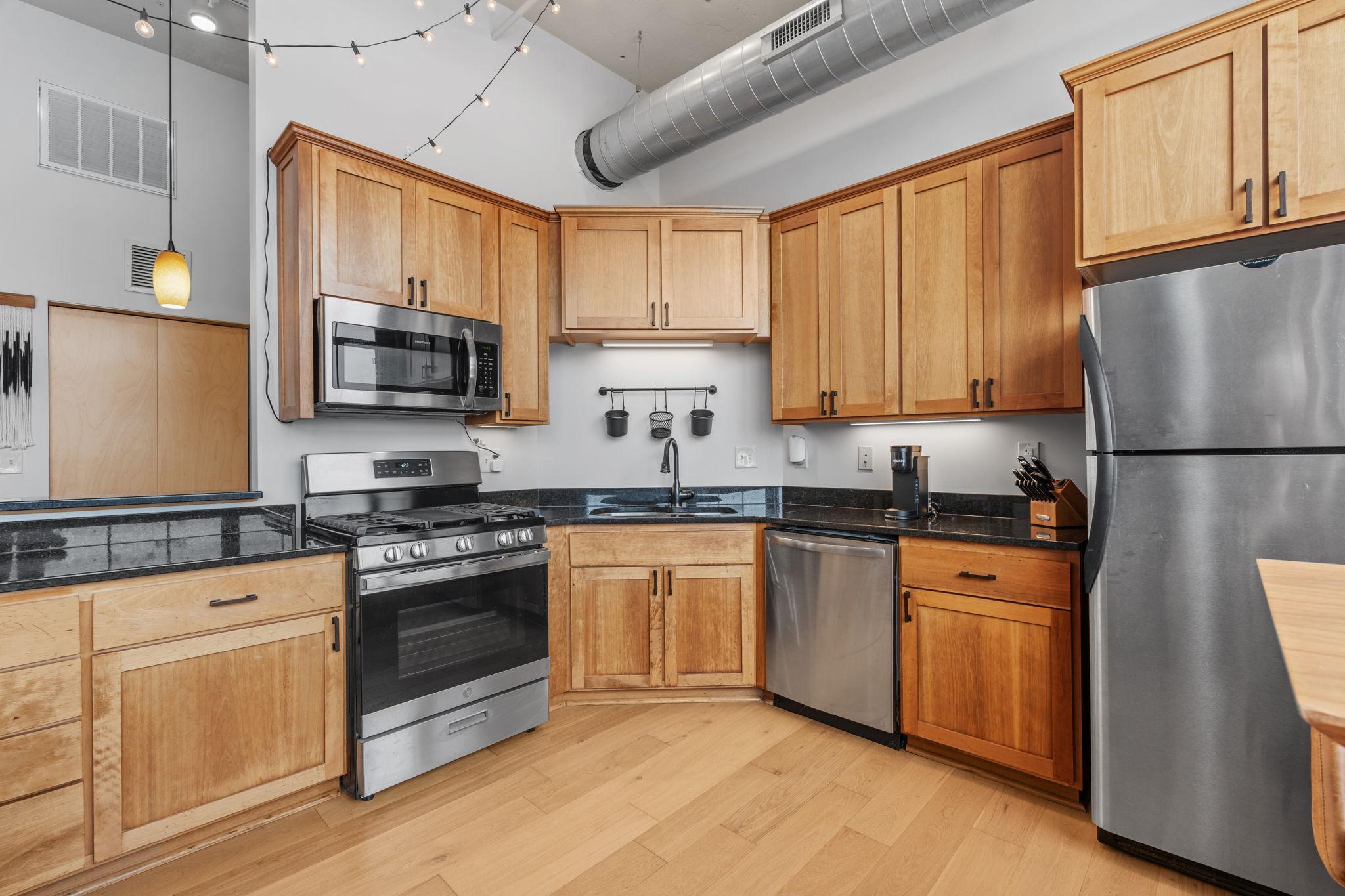 View of Residential at 1901 Hennepin Avenue #306, Minneapolis MN 55413, Minneapolis (5 of 14) - Mike Wilen | Minnesota Team Real Estate