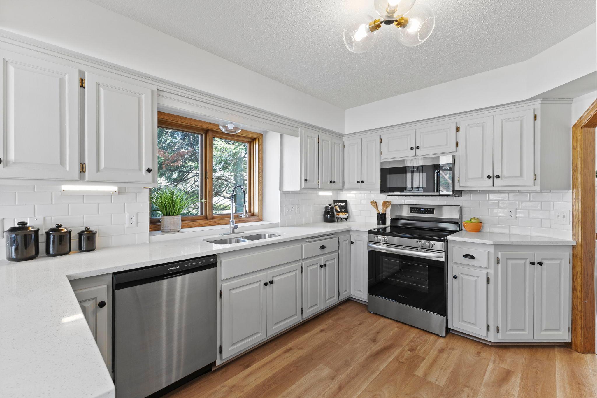 View of Residential at 5619 Dunlap Avenue, Shoreview MN 55126, Shoreview (4 of 33) - Mike Wilen | Minnesota Team Real Estate