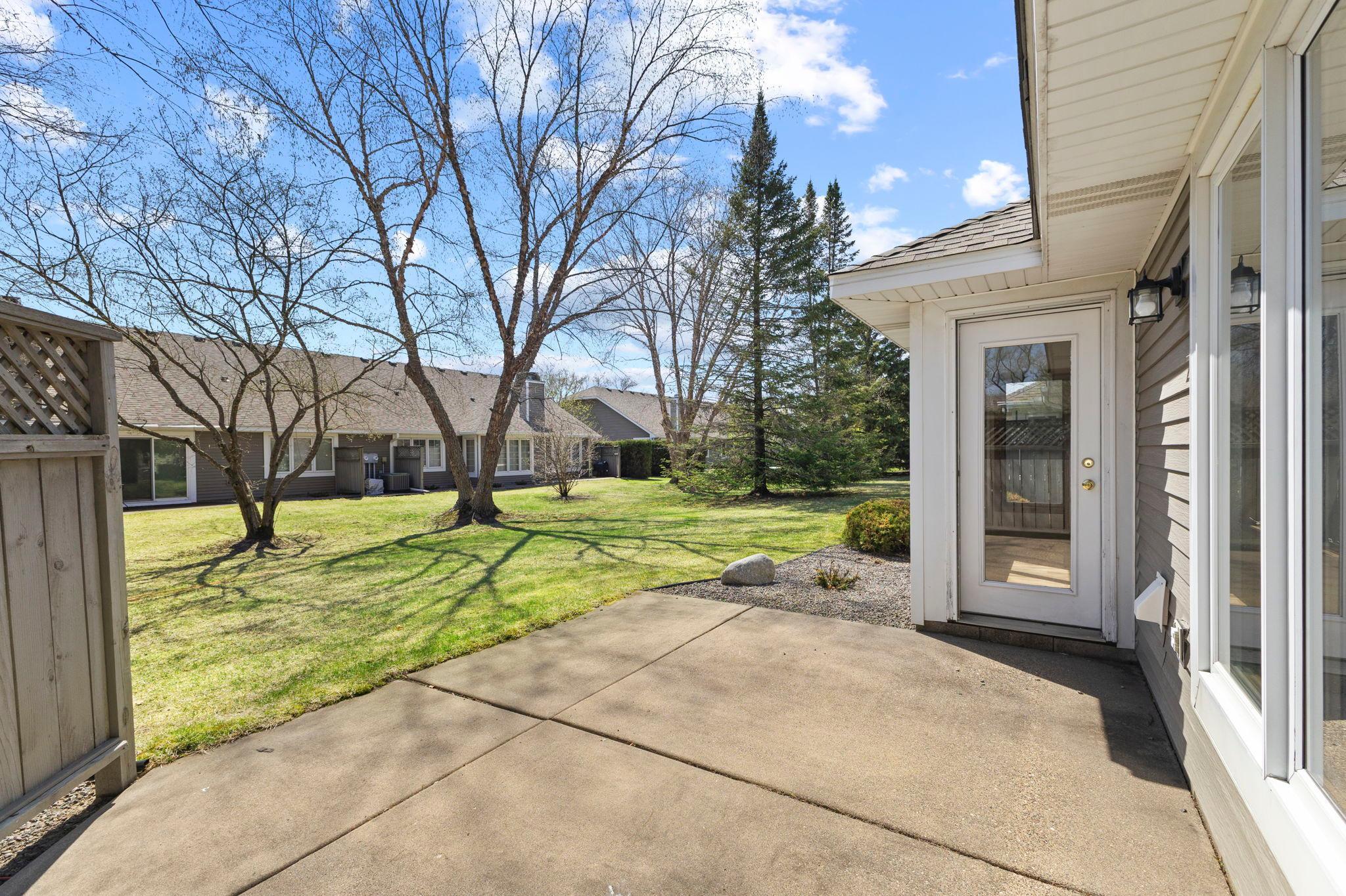 View of Residential at 5619 Dunlap Avenue, Shoreview MN 55126, Shoreview (29 of 33) - Mike Wilen | Minnesota Team Real Estate
