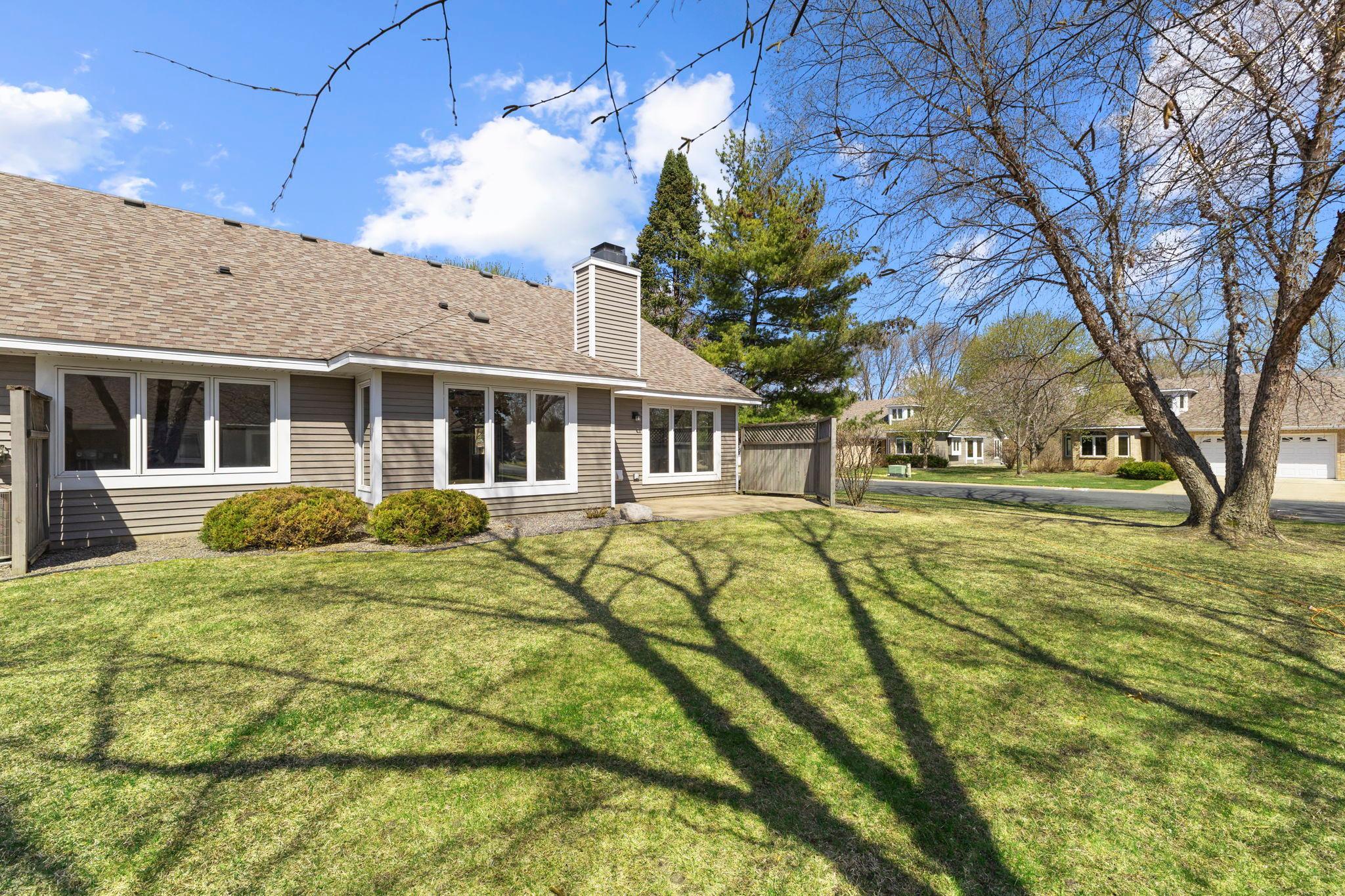 View of Residential at 5619 Dunlap Avenue, Shoreview MN 55126, Shoreview (32 of 33) - Mike Wilen | Minnesota Team Real Estate