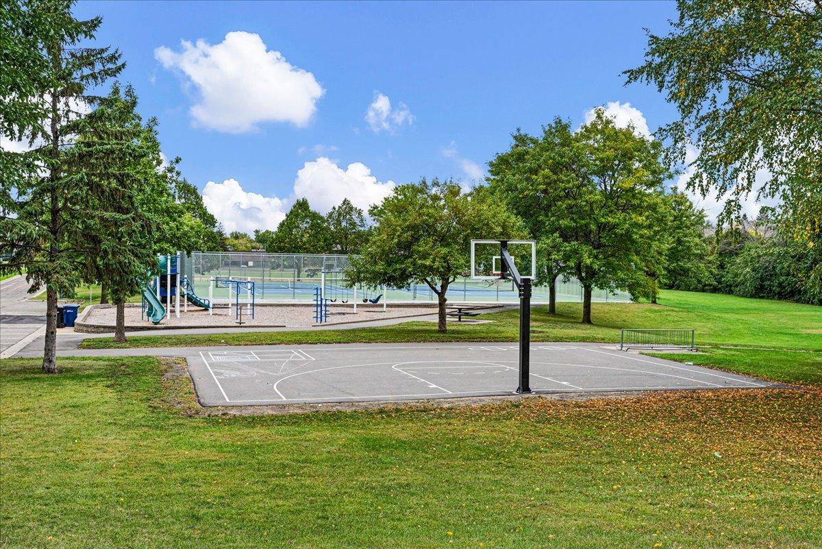 View of Residential at 12272 17th Avenue, Burnsville MN 55337, Burnsville (30 of 34) - Mike Wilen | Minnesota Team Real Estate
