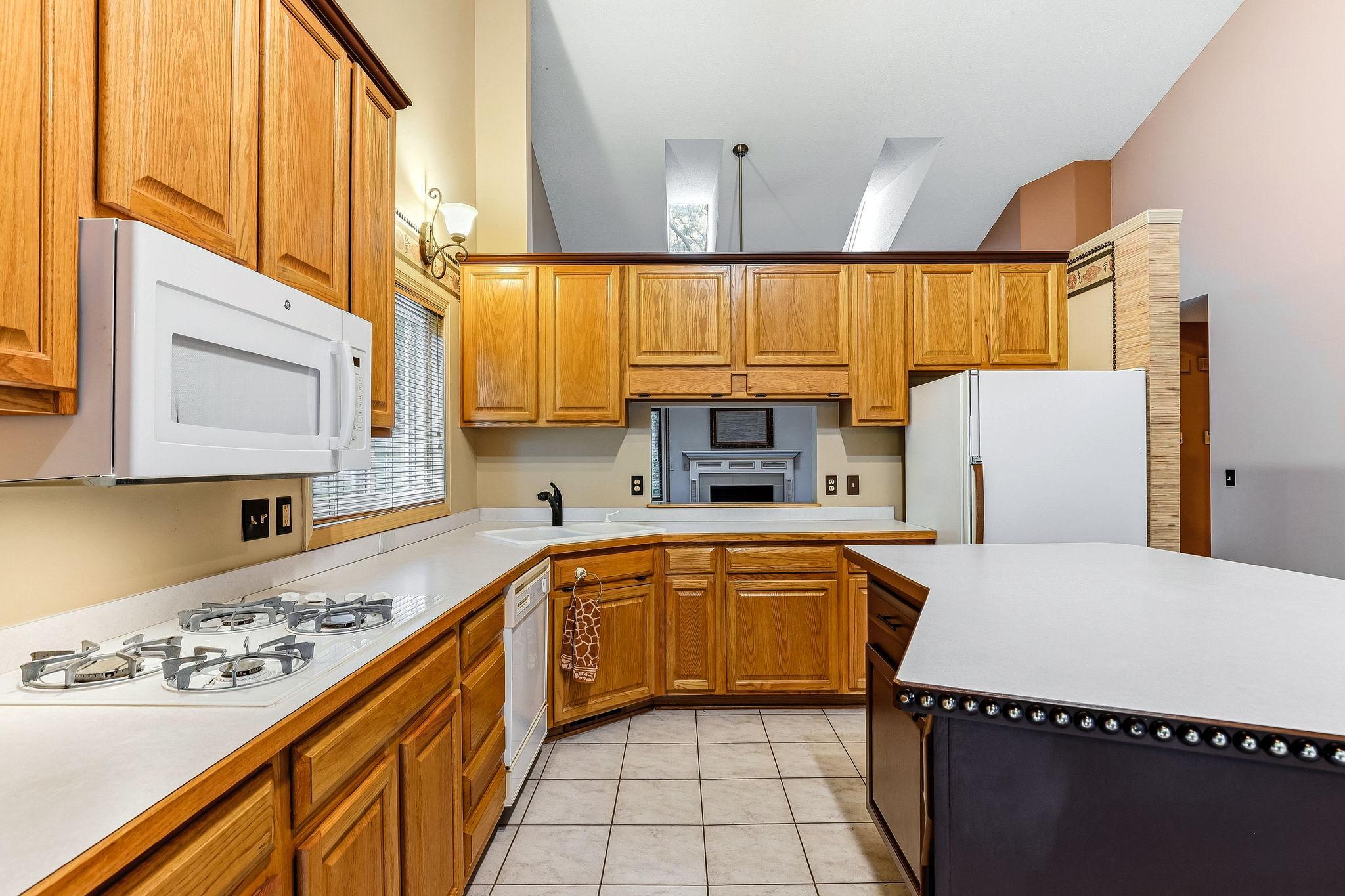 View of Residential at 5968 Bren Circle, Minnetonka MN 55343, Minnetonka (10 of 31) - Mike Wilen | Minnesota Team Real Estate