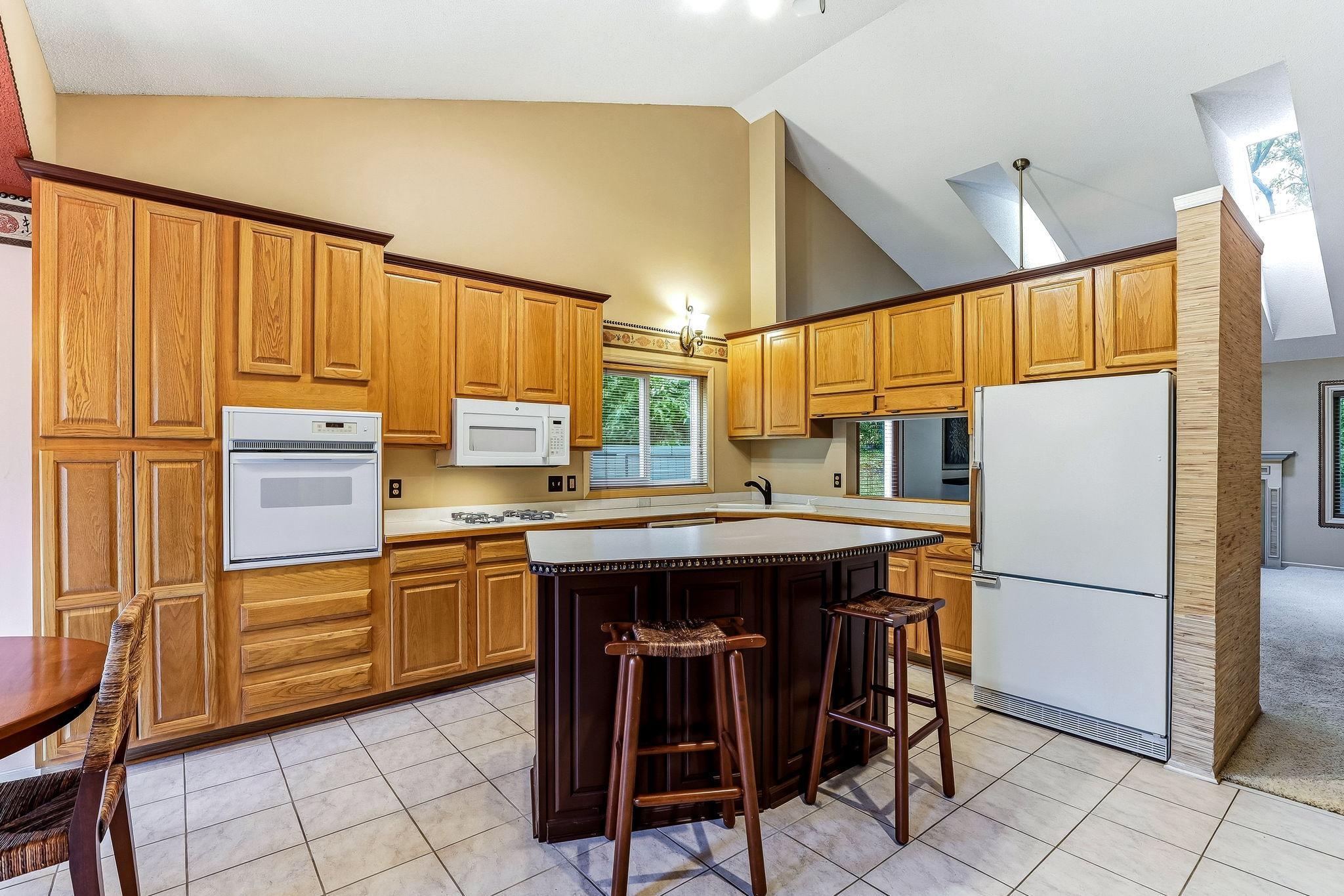 View of Residential at 5968 Bren Circle, Minnetonka MN 55343, Minnetonka (7 of 31) - Mike Wilen | Minnesota Team Real Estate