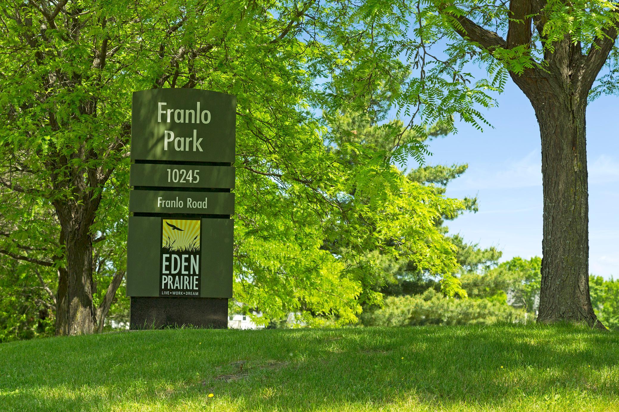 View of Residential at 10295 Arrowwood Drive, Eden Prairie MN 55347, Eden Prairie (38 of 42) - Mike Wilen | Minnesota Team Real Estate