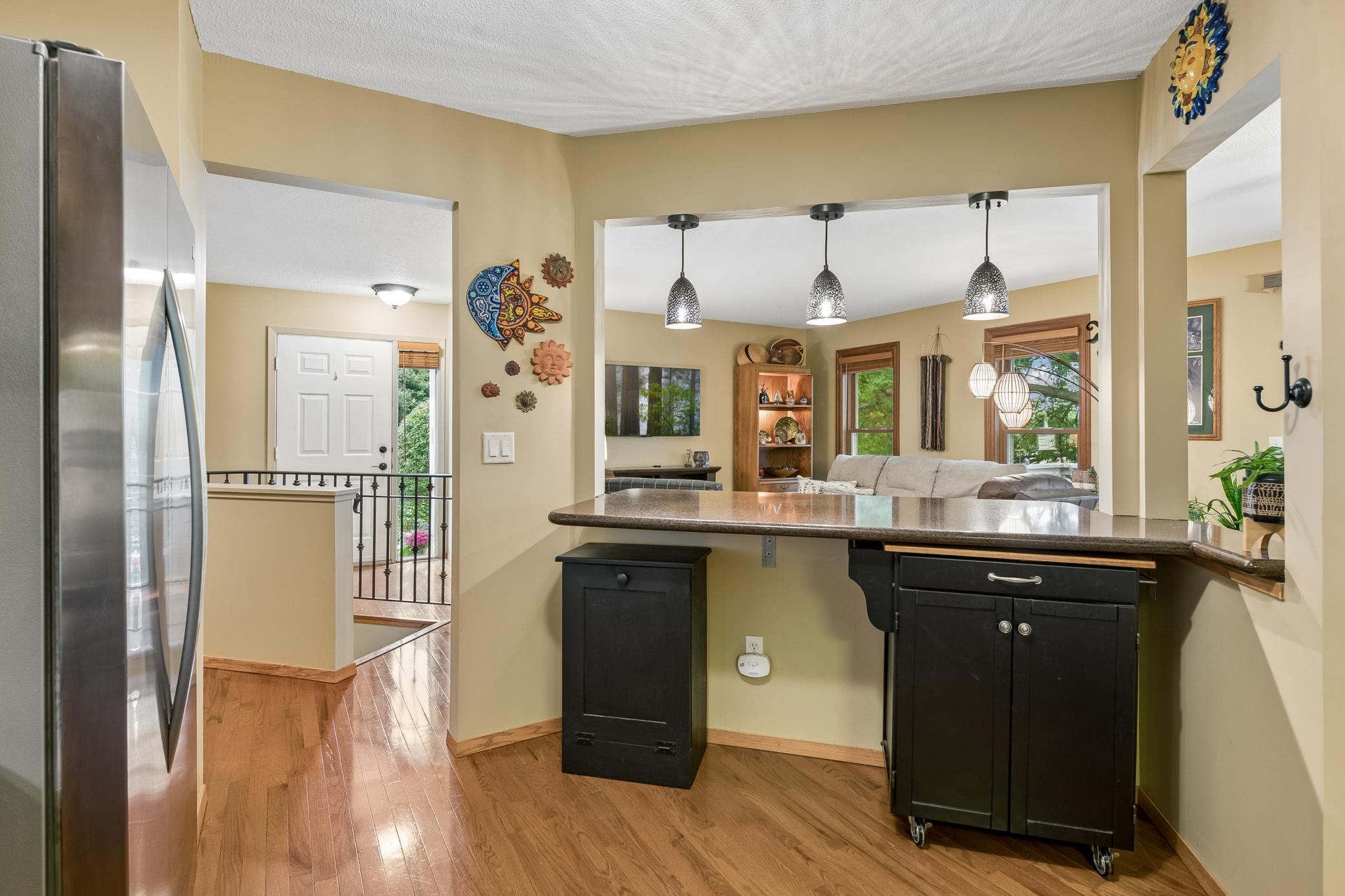 View of Residential at 10295 Arrowwood Drive, Eden Prairie MN 55347, Eden Prairie (22 of 42) - Mike Wilen | Minnesota Team Real Estate