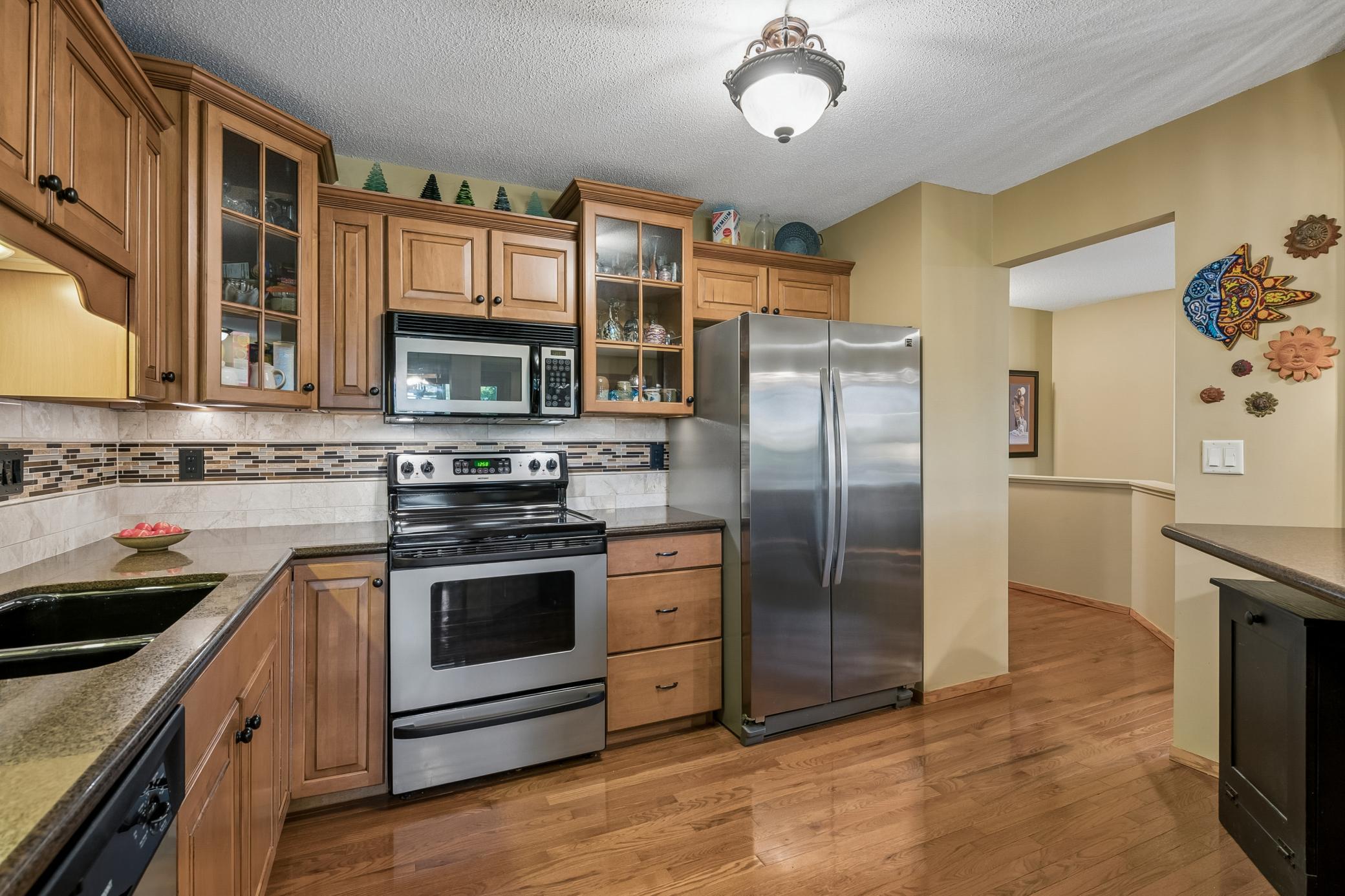 View of Residential at 10295 Arrowwood Drive, Eden Prairie MN 55347, Eden Prairie (21 of 42) - Mike Wilen | Minnesota Team Real Estate
