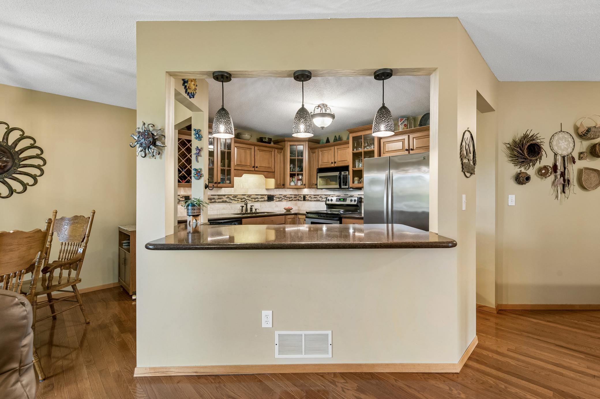View of Residential at 10295 Arrowwood Drive, Eden Prairie MN 55347, Eden Prairie (18 of 42) - Mike Wilen | Minnesota Team Real Estate