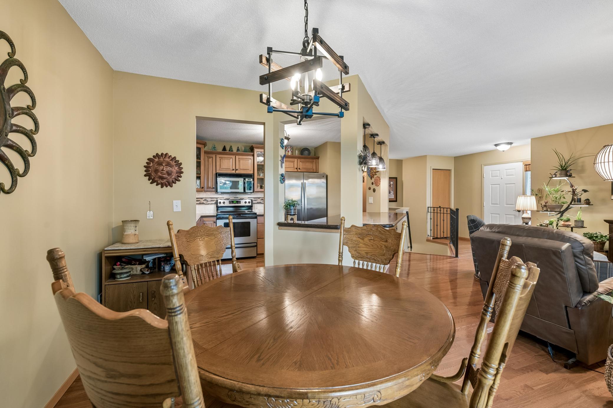 View of Residential at 10295 Arrowwood Drive, Eden Prairie MN 55347, Eden Prairie (17 of 42) - Mike Wilen | Minnesota Team Real Estate
