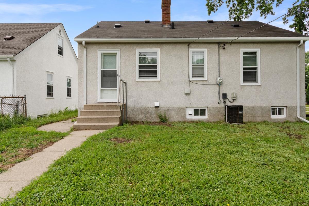 View of Residential at 5433 30th Avenue, Minneapolis MN 55417, Minneapolis (10 of 11) - Mike Wilen | Minnesota Team Real Estate