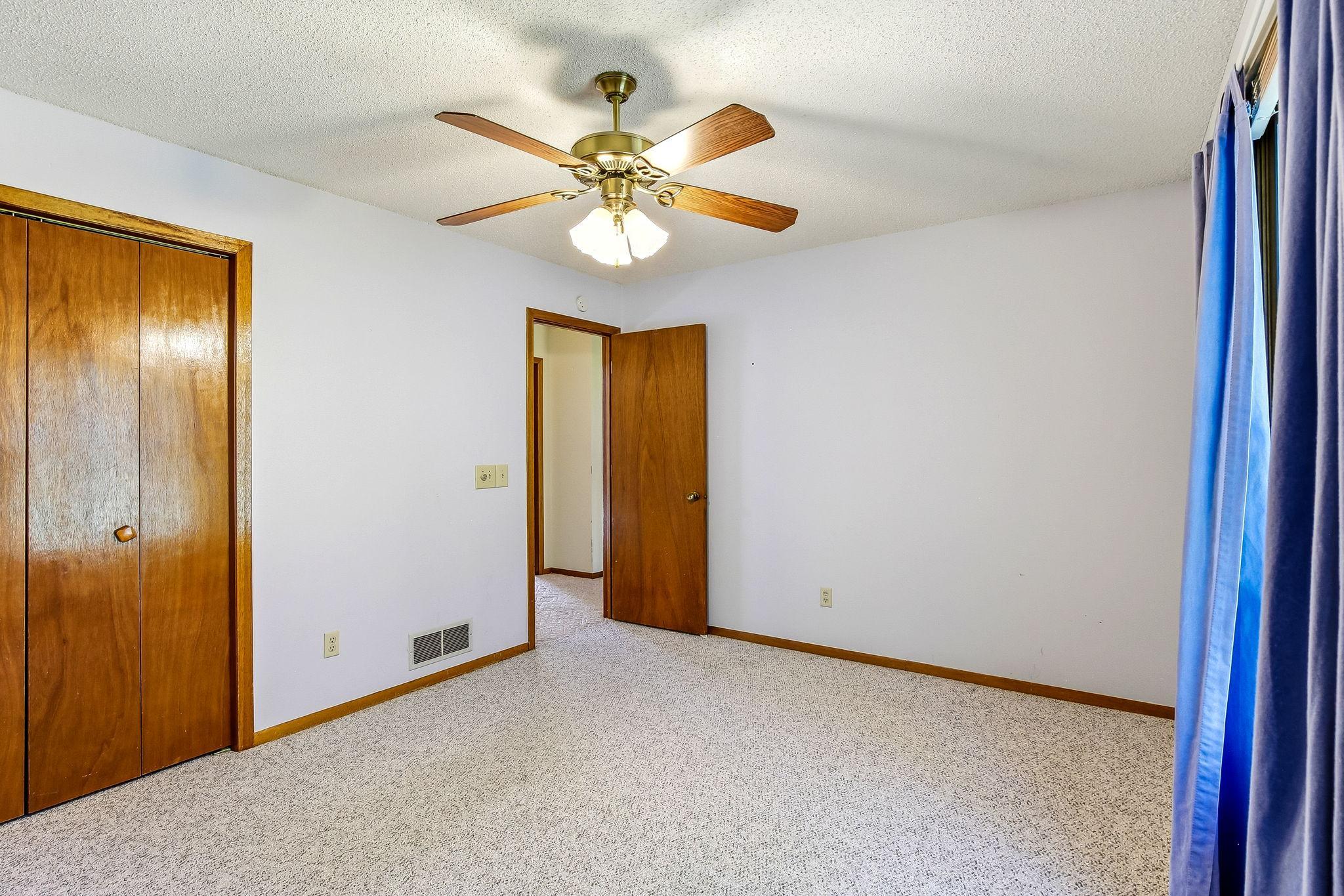 View of Residential at 6604 Upper 23rd Street, Oakdale MN 55128, Oakdale (27 of 38) - Mike Wilen | Minnesota Team Real Estate