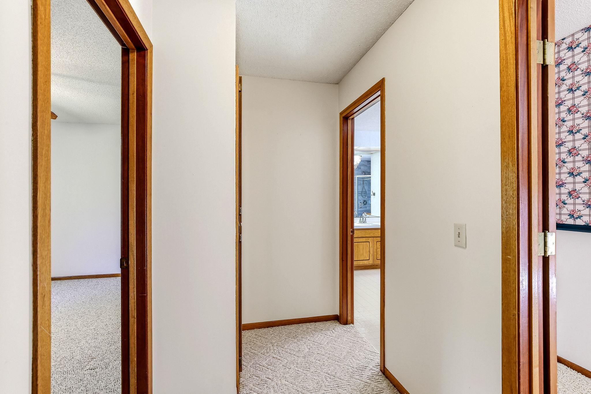 View of Residential at 6604 Upper 23rd Street, Oakdale MN 55128, Oakdale (18 of 38) - Mike Wilen | Minnesota Team Real Estate