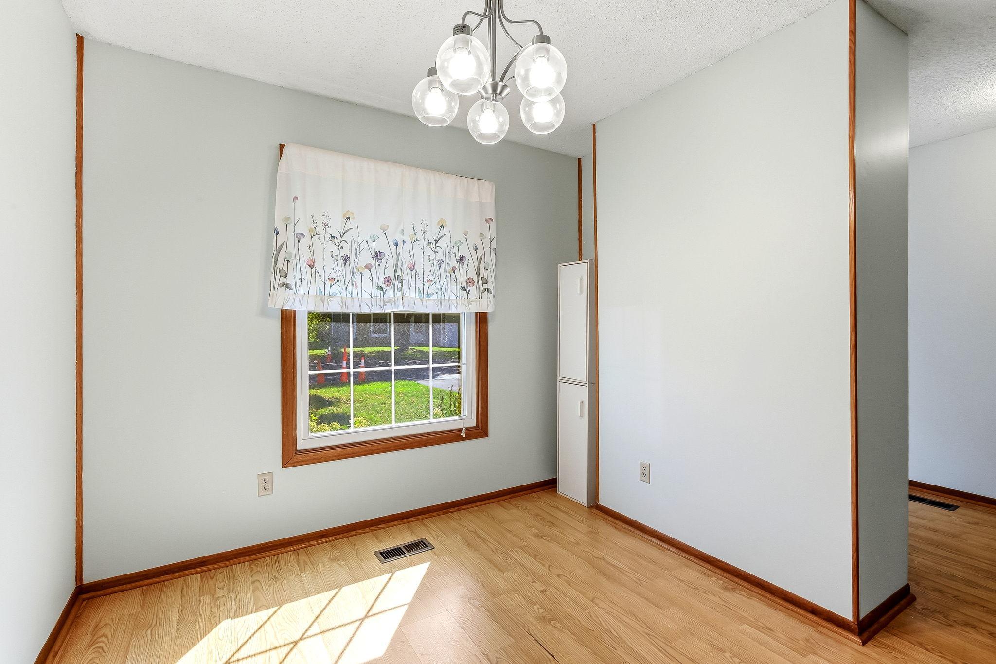 View of Residential at 6604 Upper 23rd Street, Oakdale MN 55128, Oakdale (15 of 38) - Mike Wilen | Minnesota Team Real Estate