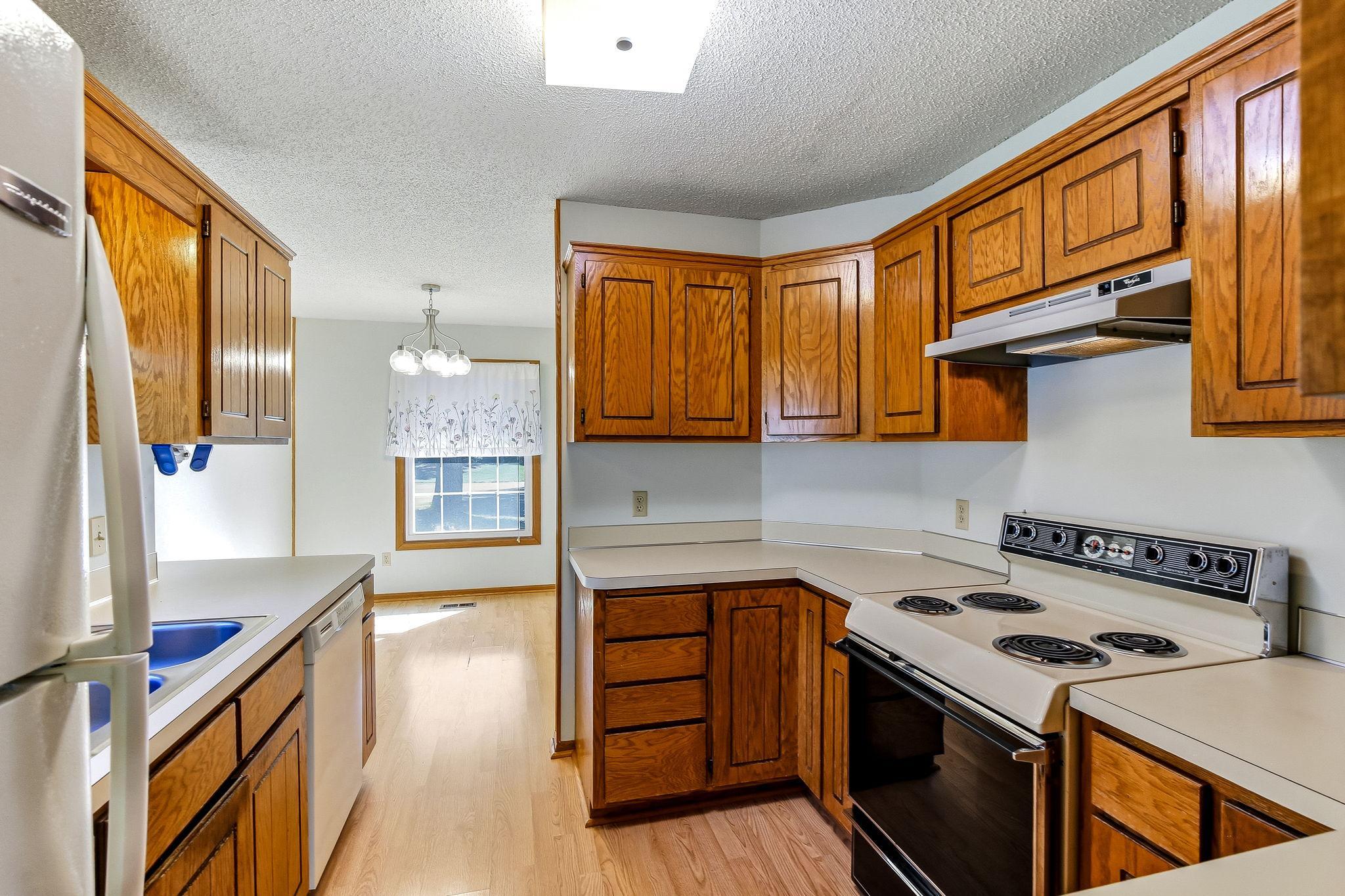 View of Residential at 6604 Upper 23rd Street, Oakdale MN 55128, Oakdale (11 of 38) - Mike Wilen | Minnesota Team Real Estate