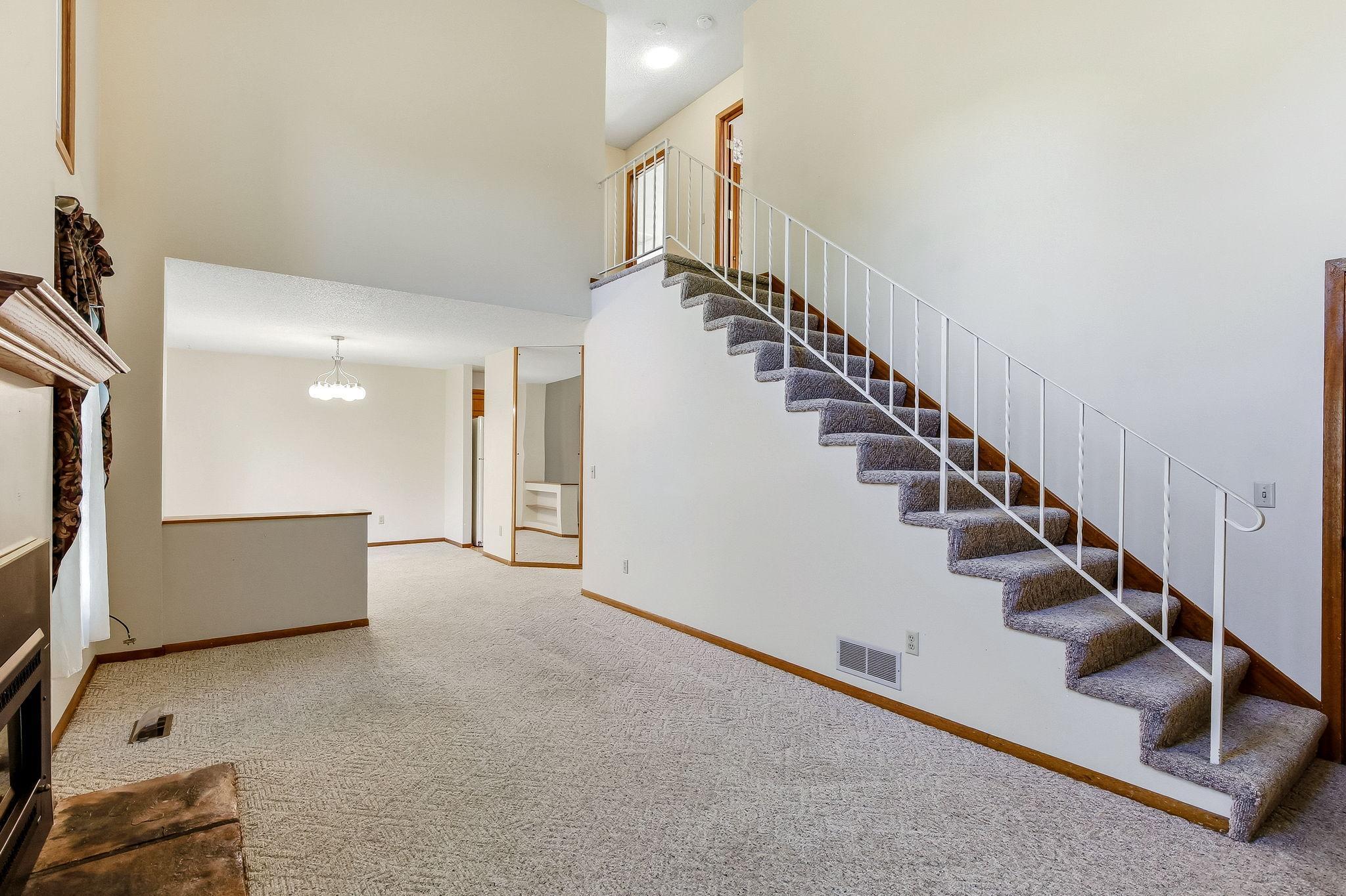 View of Residential at 6604 Upper 23rd Street, Oakdale MN 55128, Oakdale (5 of 38) - Mike Wilen | Minnesota Team Real Estate
