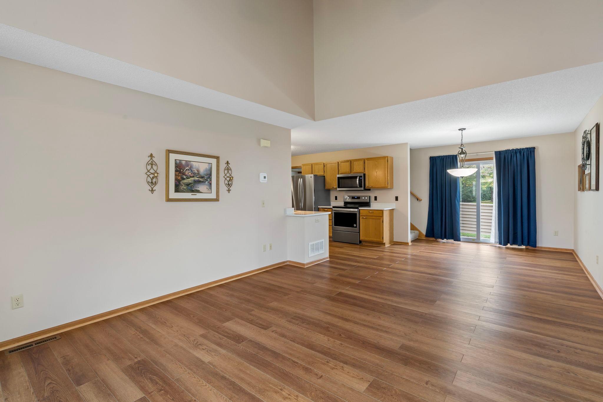 View of Residential at 13891 Granada Way #39, Apple Valley MN 55124, Apple Valley (4 of 34) - Mike Wilen | Minnesota Team Real Estate