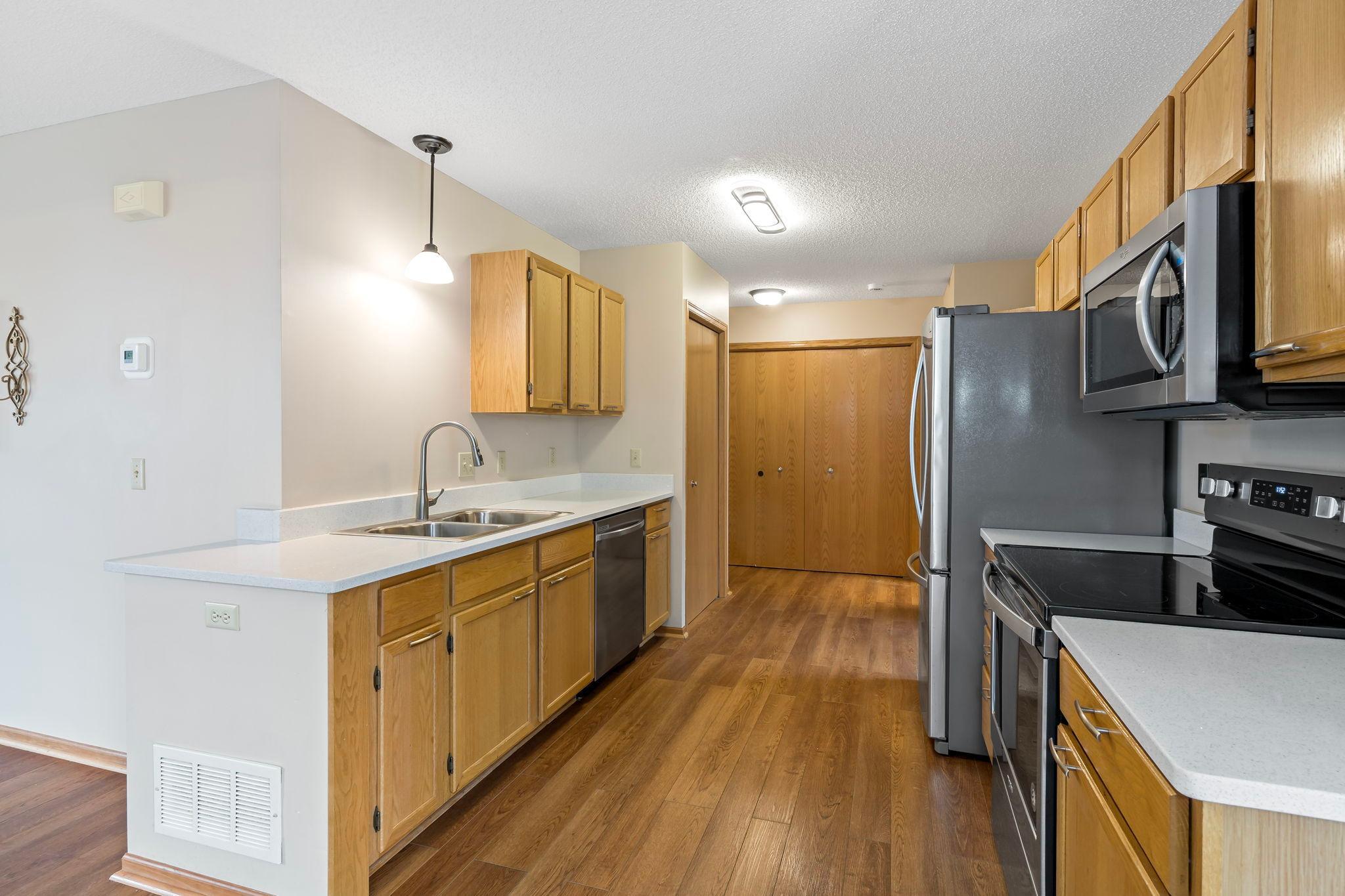 View of Residential at 13891 Granada Way #39, Apple Valley MN 55124, Apple Valley (7 of 34) - Mike Wilen | Minnesota Team Real Estate