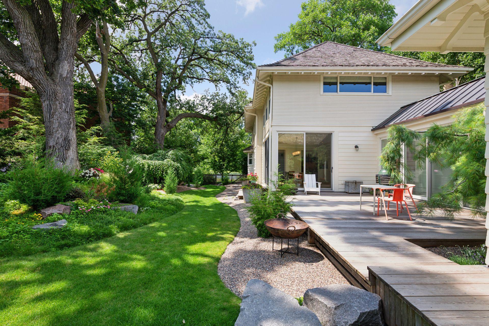 View of Residential at 2225 Lake Of The Isles Parkway, Minneapolis MN 55405, Minneapolis (6 of 91) - Mike Wilen | Minnesota Team Real Estate