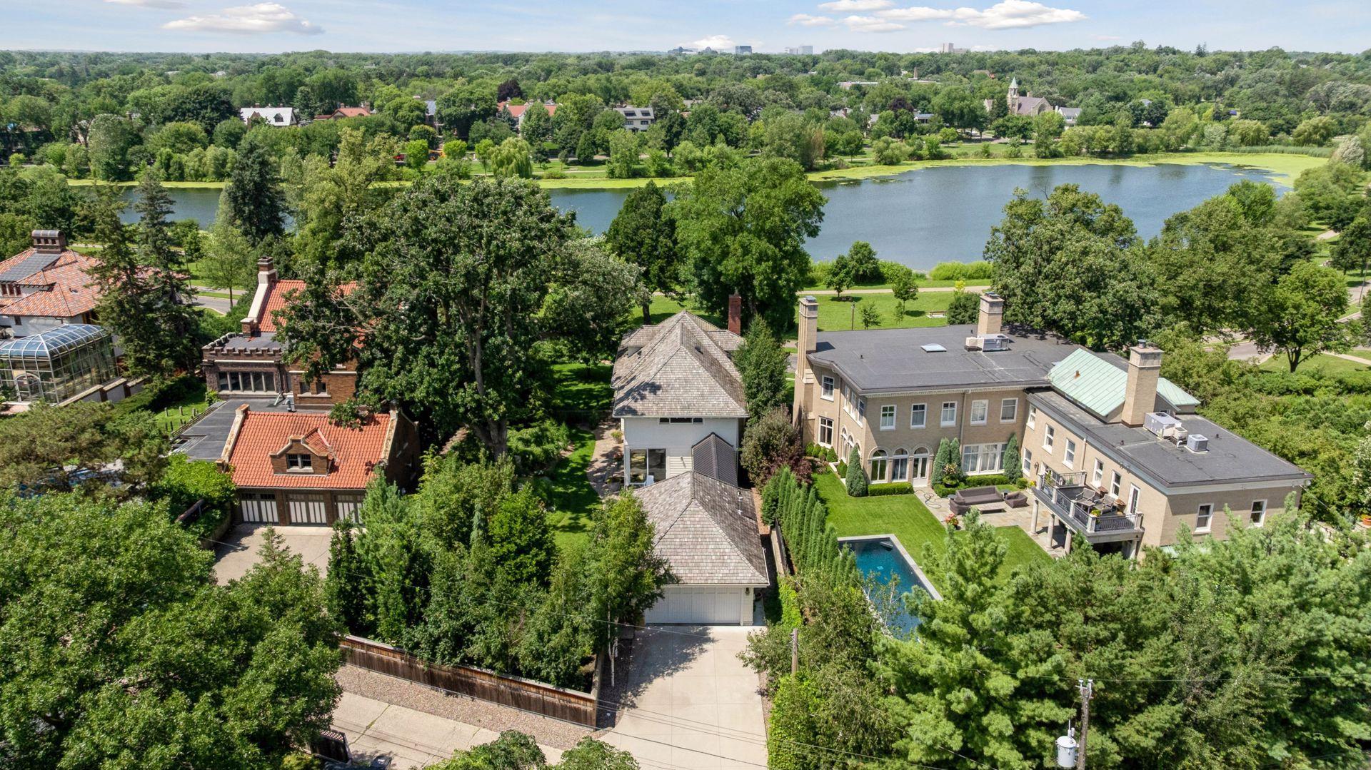 View of Residential at 2225 Lake Of The Isles Parkway, Minneapolis MN 55405, Minneapolis (56 of 91) - Mike Wilen | Minnesota Team Real Estate