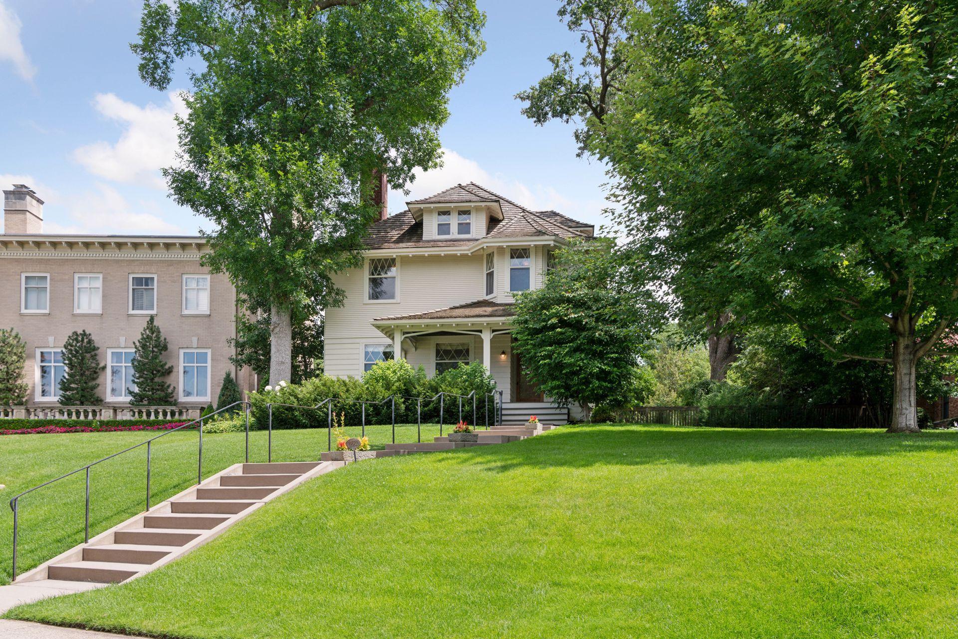 View of Residential at 2225 Lake Of The Isles Parkway, Minneapolis MN 55405, Minneapolis (60 of 91) - Mike Wilen | Minnesota Team Real Estate
