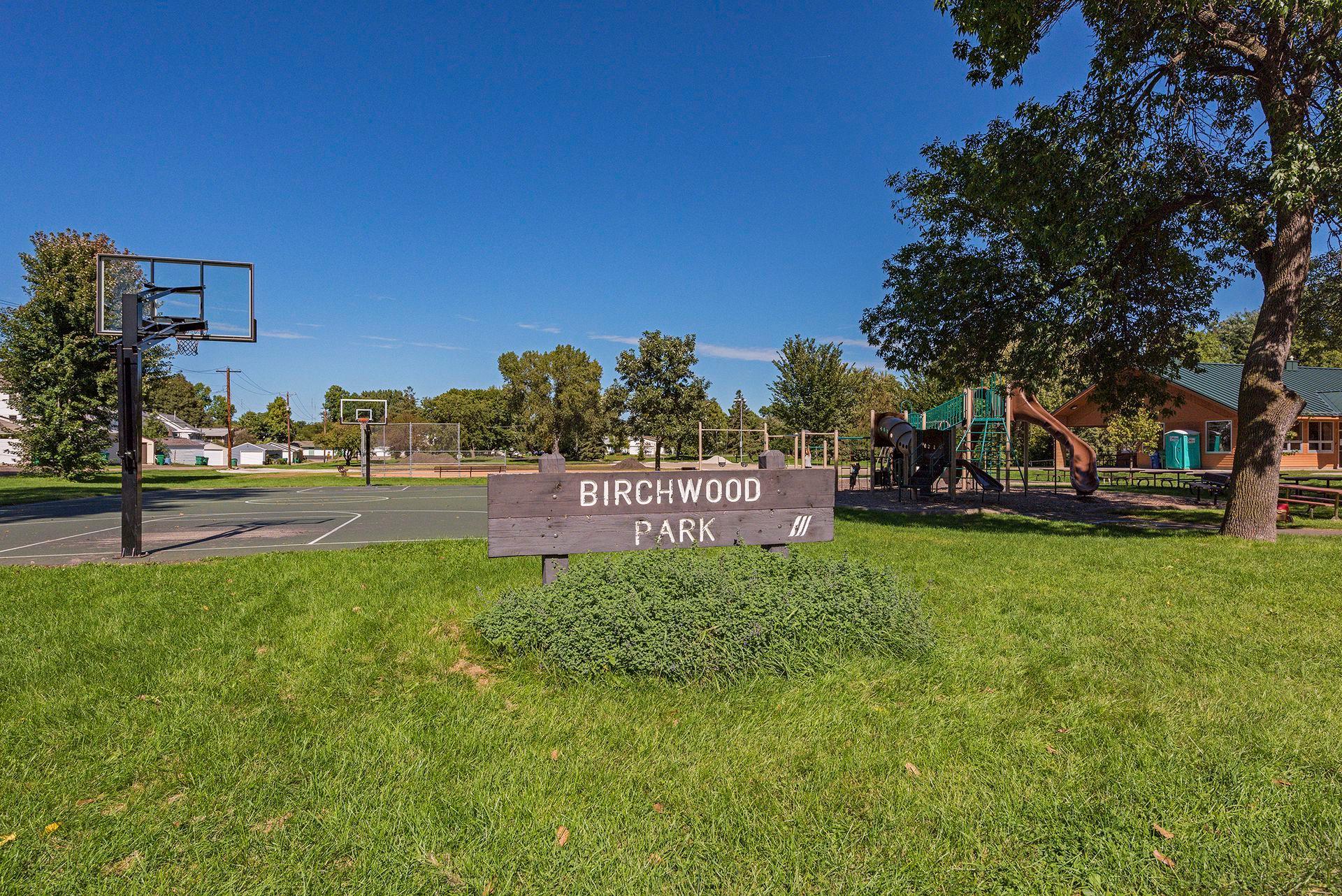 View of Residential at 2848 Edgewood Avenue, Saint Louis Park MN 55426, Saint Louis Park (38 of 42) - Mike Wilen | Minnesota Team Real Estate
