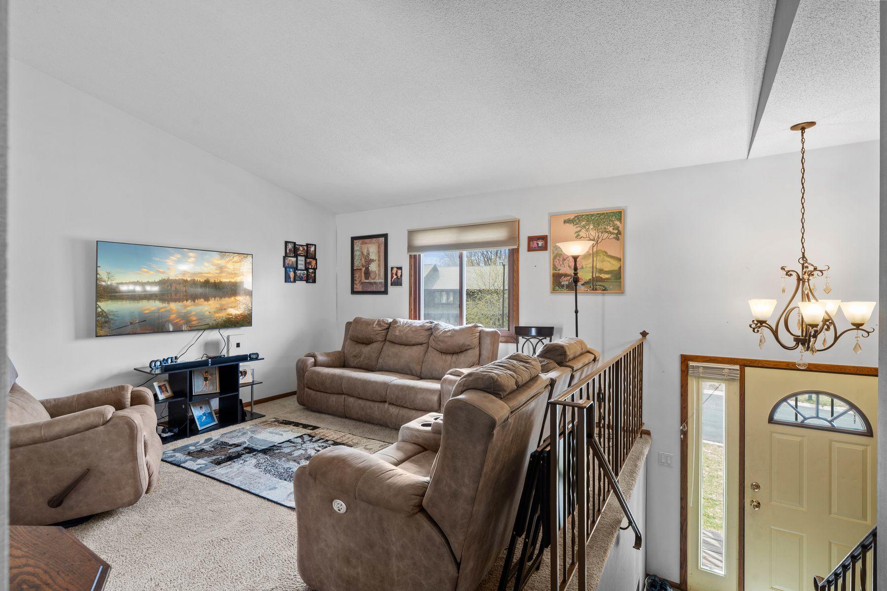 View of Residential at 4100 Jordan Avenue, New Hope MN 55427, New Hope (3 of 25) - Mike Wilen | Minnesota Team Real Estate