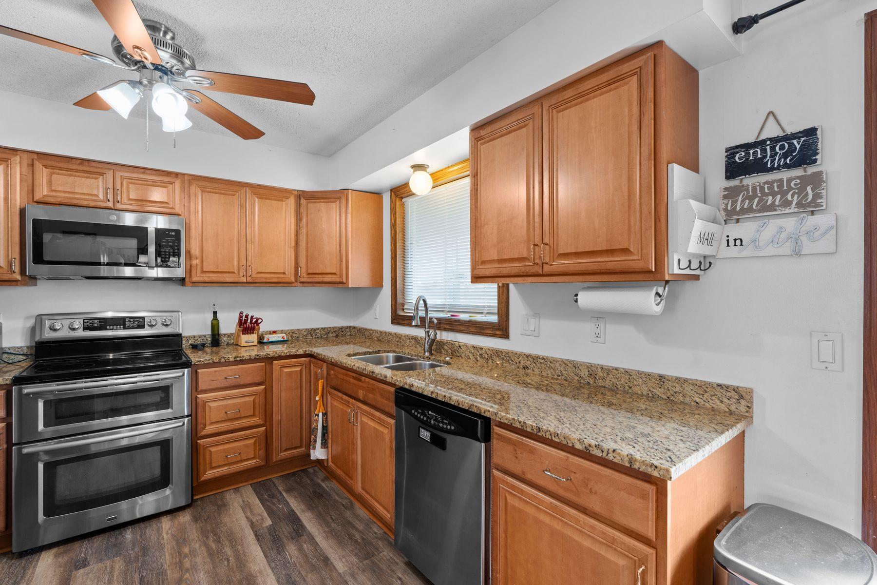 View of Residential at 4100 Jordan Avenue, New Hope MN 55427, New Hope (9 of 25) - Mike Wilen | Minnesota Team Real Estate