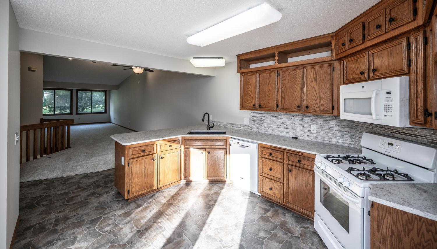 View of Residential at 14351 Glenda Drive, Apple Valley MN 55124, Apple Valley (7 of 27) - Mike Wilen | Minnesota Team Real Estate