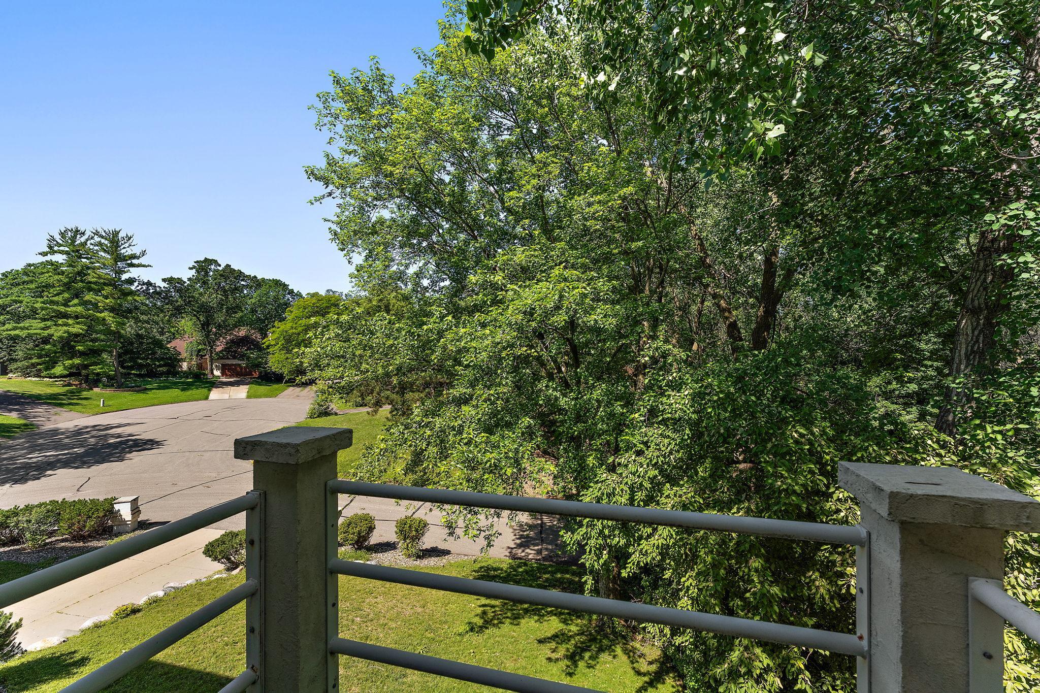 View of Residential at 2935 Minnehaha Curve, Minnetonka MN 55391, Minnetonka (52 of 68) - Mike Wilen | Minnesota Team Real Estate