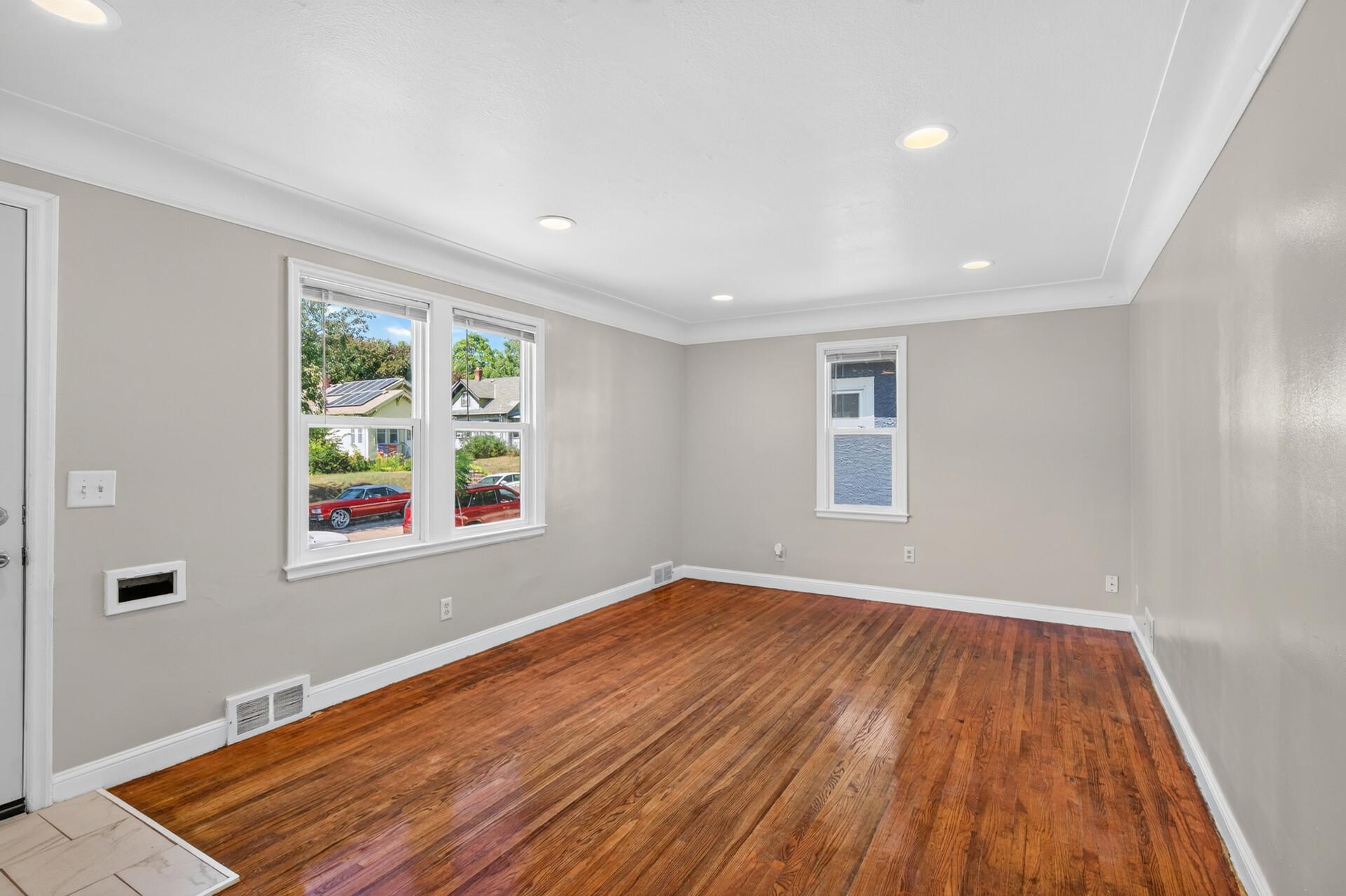 View of Residential at 3422 Aldrich Avenue, Minneapolis MN 55412, Minneapolis (6 of 27) - Mike Wilen | Minnesota Team Real Estate