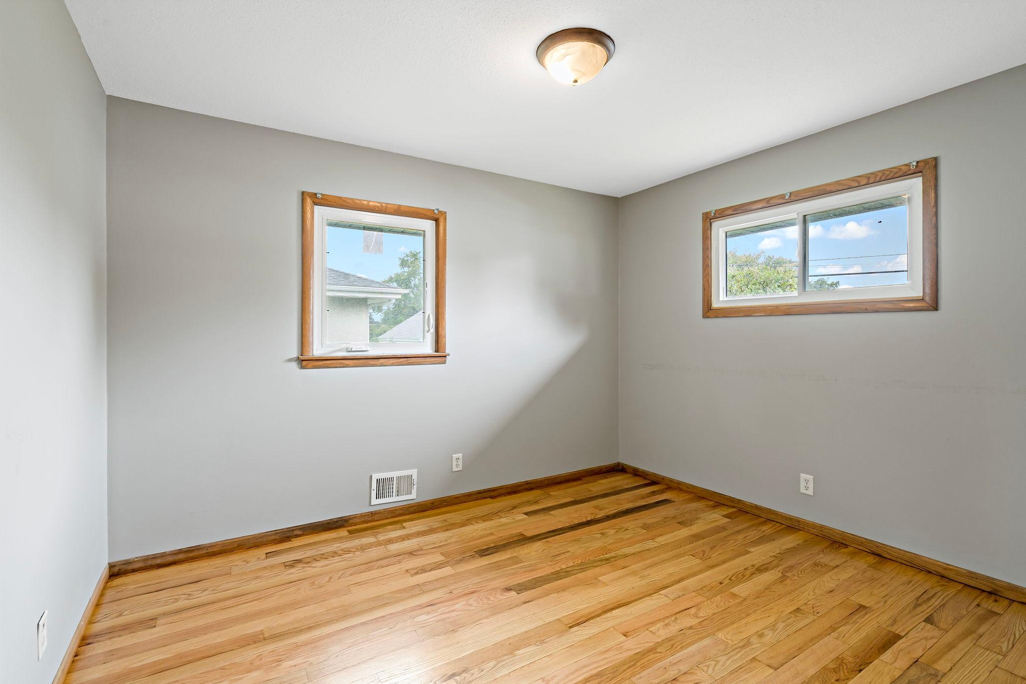 View of Residential Income at 3810-3812 3rd Street, Columbia Heights MN 55421, Columbia Heights (15 of 31) - Mike Wilen | Minnesota Team Real Estate