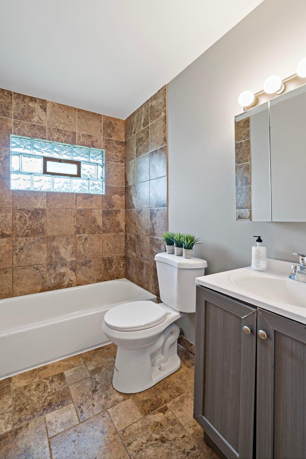 View of Residential Income at 3810-3812 3rd Street, Columbia Heights MN 55421, Columbia Heights (12 of 31) - Mike Wilen | Minnesota Team Real Estate