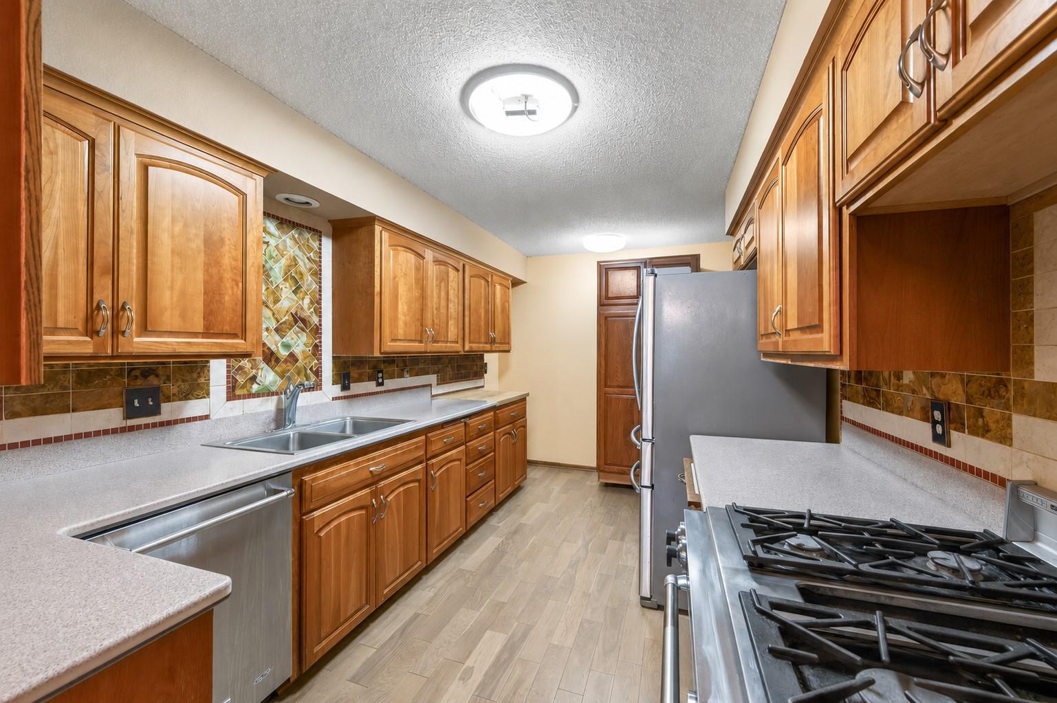 View of Residential at 2721 June Avenue, Golden Valley MN 55422, Golden Valley (9 of 31) - Mike Wilen | Minnesota Team Real Estate