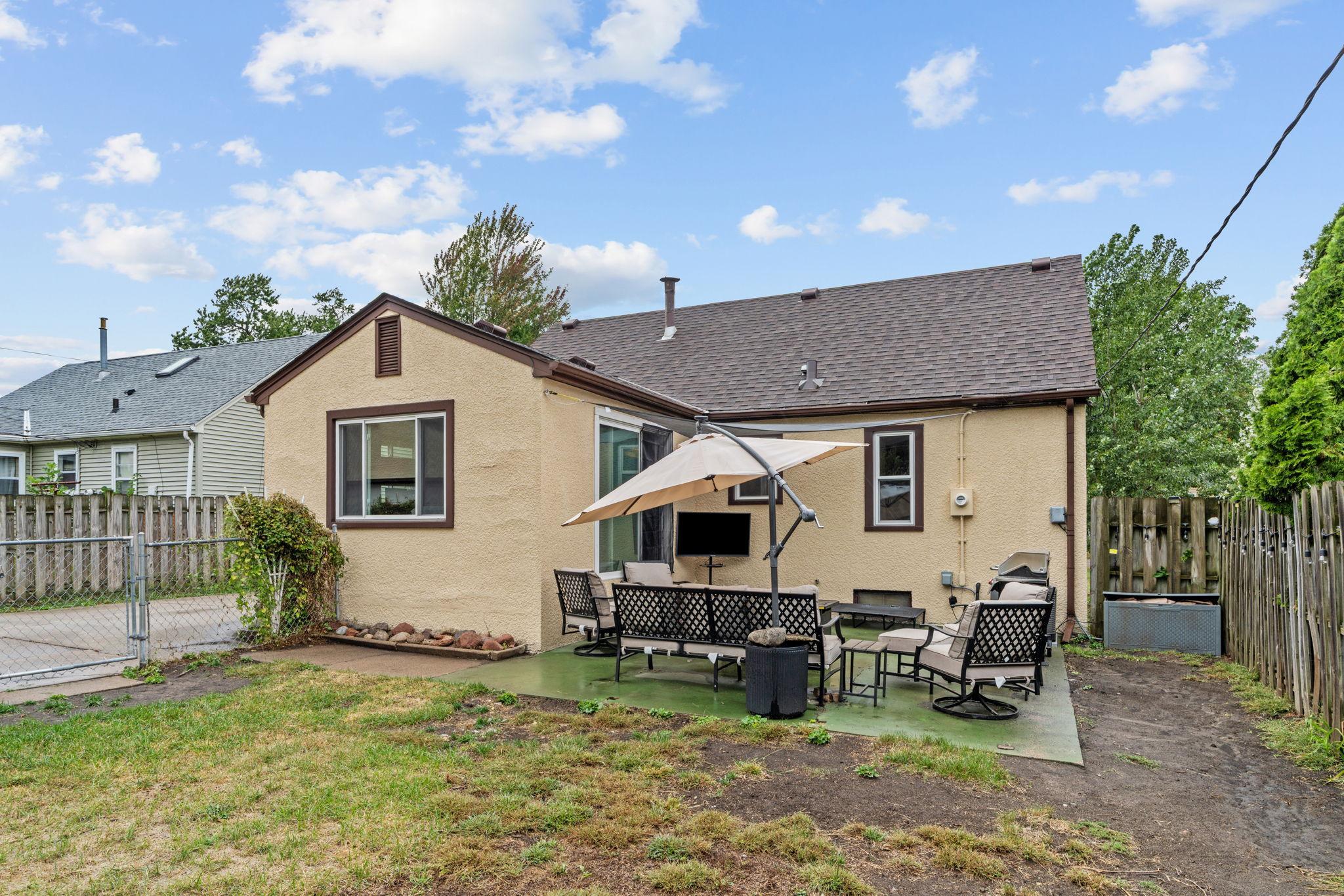 View of Residential at 4258 Islemount Place, Robbinsdale MN 55422, Robbinsdale (22 of 26) - Mike Wilen | Minnesota Team Real Estate