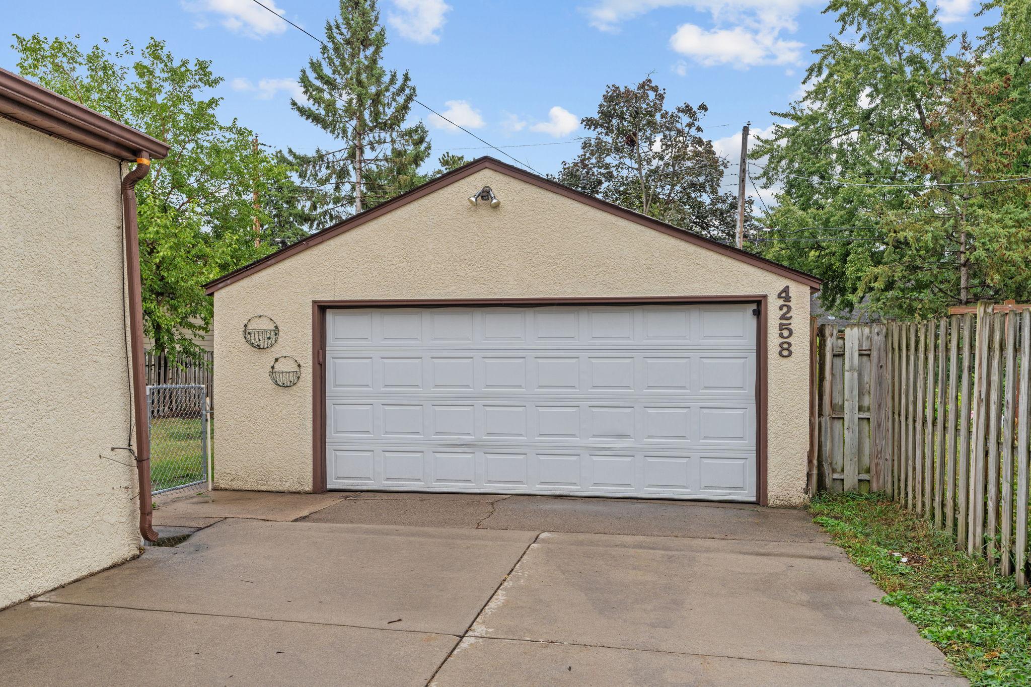 View of Residential at 4258 Islemount Place, Robbinsdale MN 55422, Robbinsdale (20 of 26) - Mike Wilen | Minnesota Team Real Estate