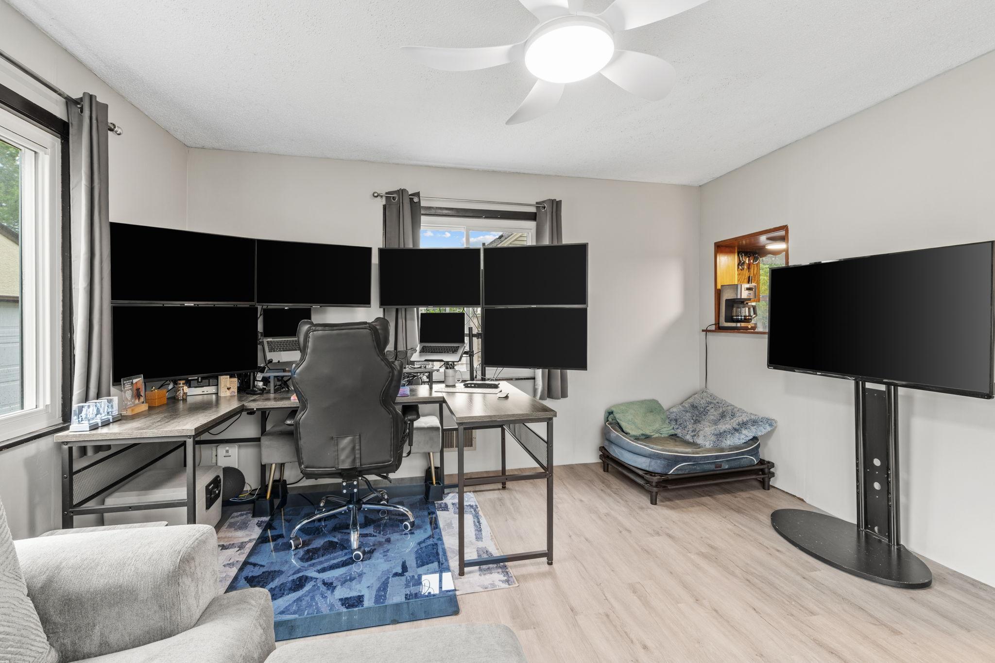 View of Residential at 4258 Islemount Place, Robbinsdale MN 55422, Robbinsdale (11 of 26) - Mike Wilen | Minnesota Team Real Estate