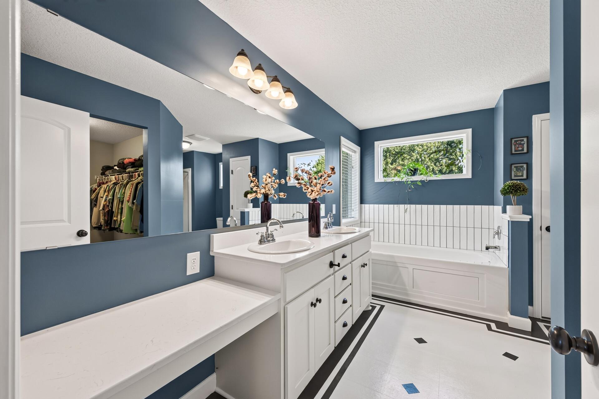 View of Residential at 4518 Regent Avenue, Robbinsdale MN 55422, Robbinsdale (22 of 34) - Mike Wilen | Minnesota Team Real Estate