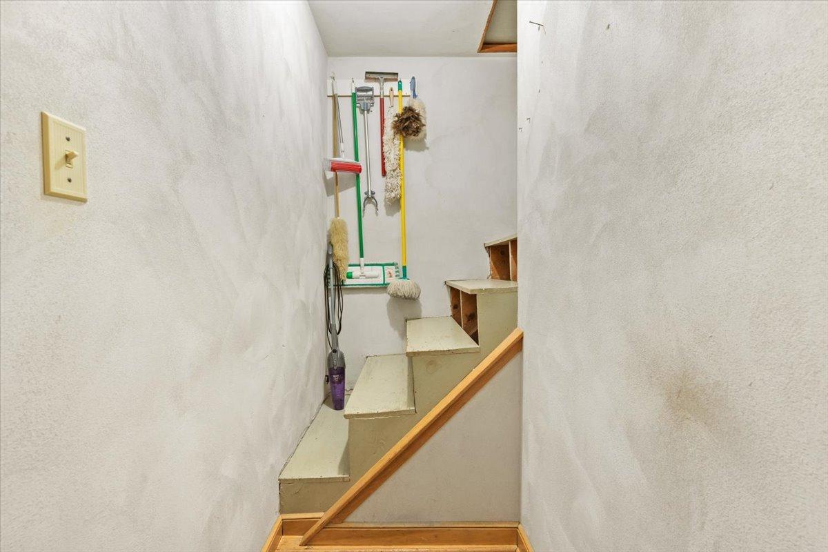 View of Residential at 4090 Highland Avenue, White Bear Lake MN 55110, White Bear Lake (24 of 35) - Mike Wilen | Minnesota Team Real Estate
