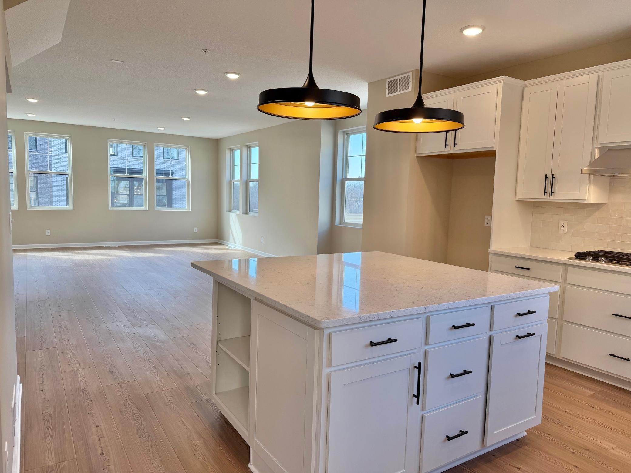 View of Residential at 838 Woodlawn Avenue, Saint Paul MN 55116, Saint Paul (12 of 39) - Mike Wilen | Minnesota Team Real Estate
