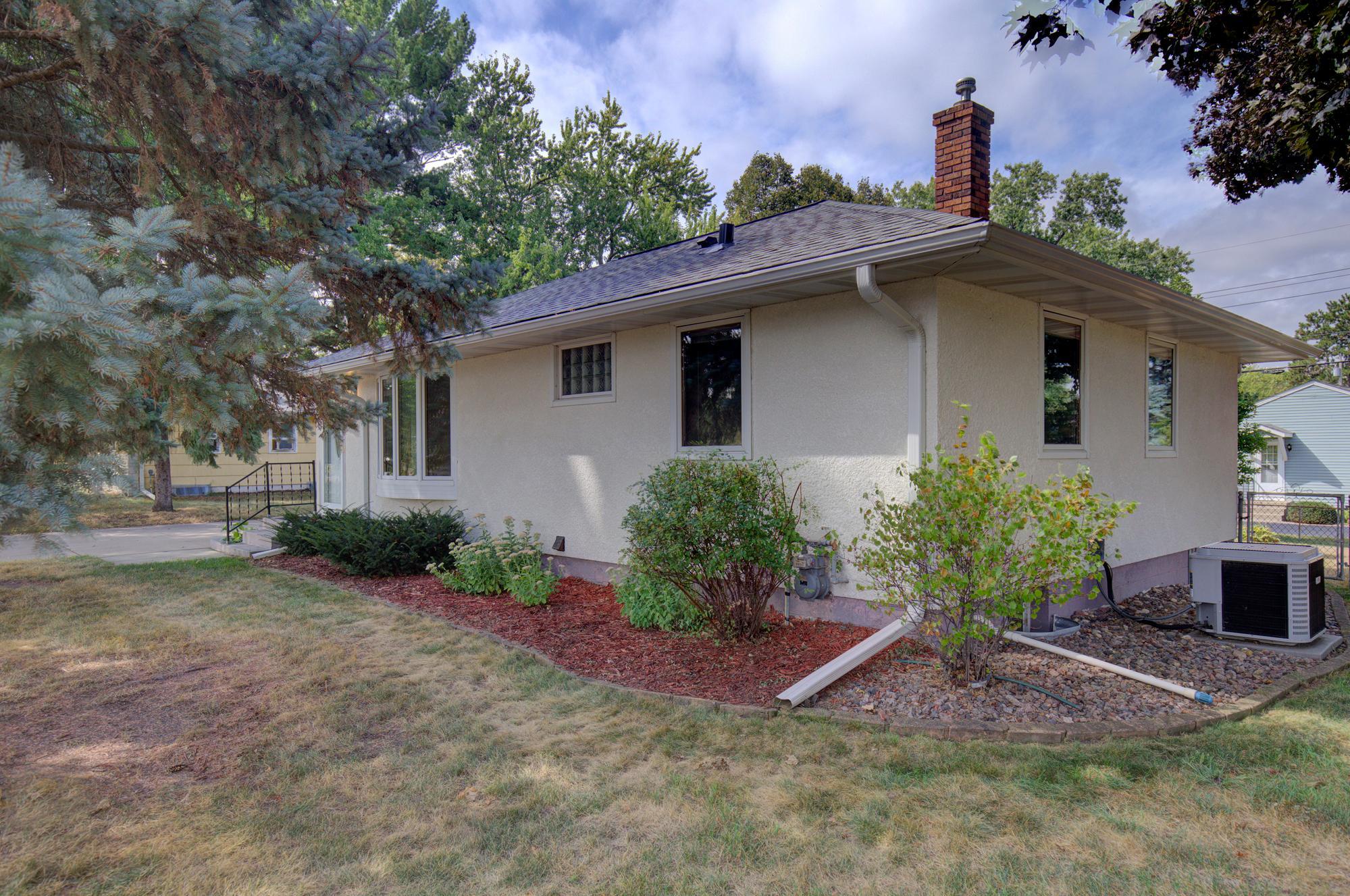View of Residential at 2115 English Street, Maplewood MN 55109, Maplewood (7 of 39) - Mike Wilen | Minnesota Team Real Estate