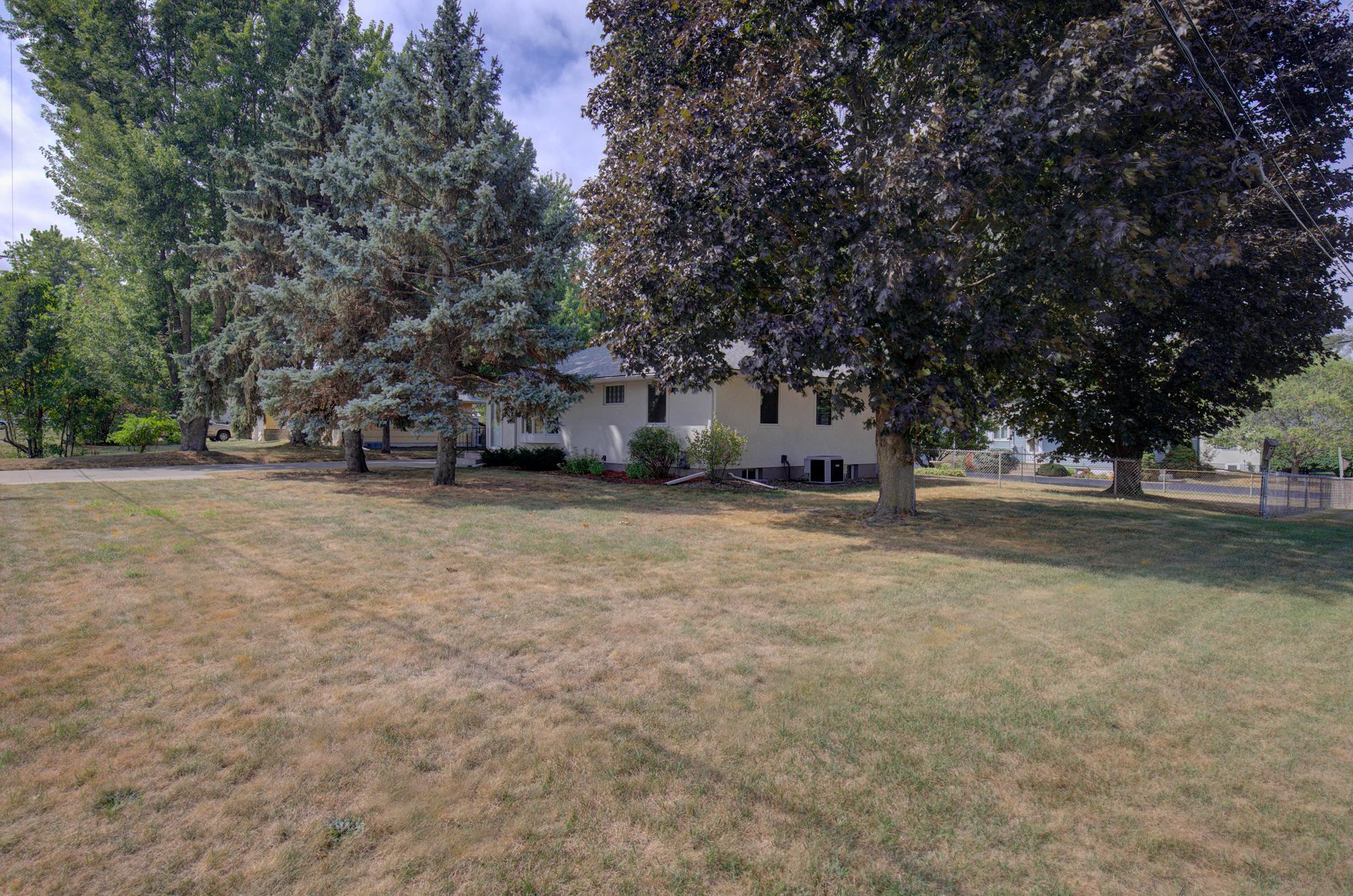 View of Residential at 2115 English Street, Maplewood MN 55109, Maplewood (12 of 39) - Mike Wilen | Minnesota Team Real Estate