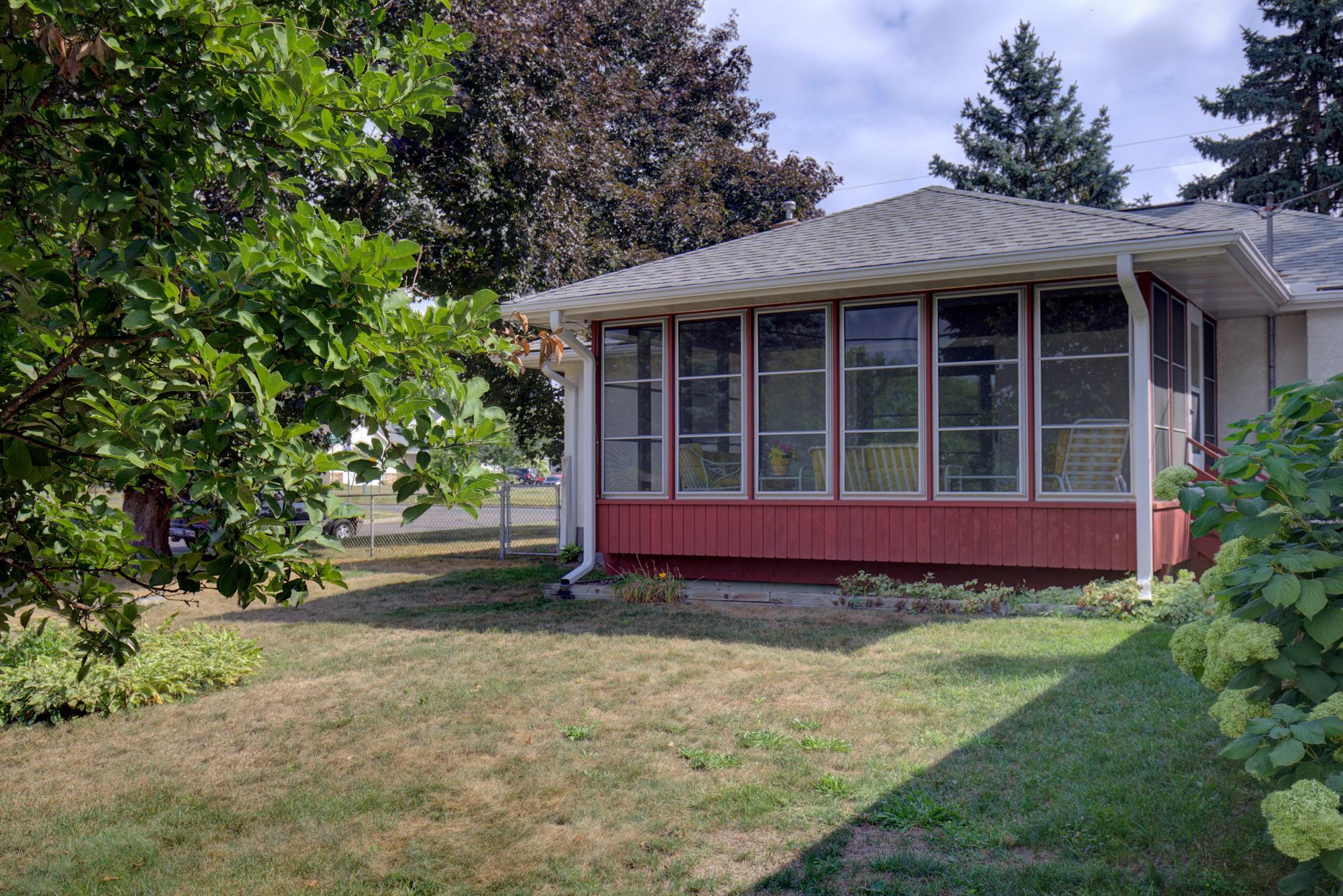 View of Residential at 2115 English Street, Maplewood MN 55109, Maplewood (16 of 39) - Mike Wilen | Minnesota Team Real Estate