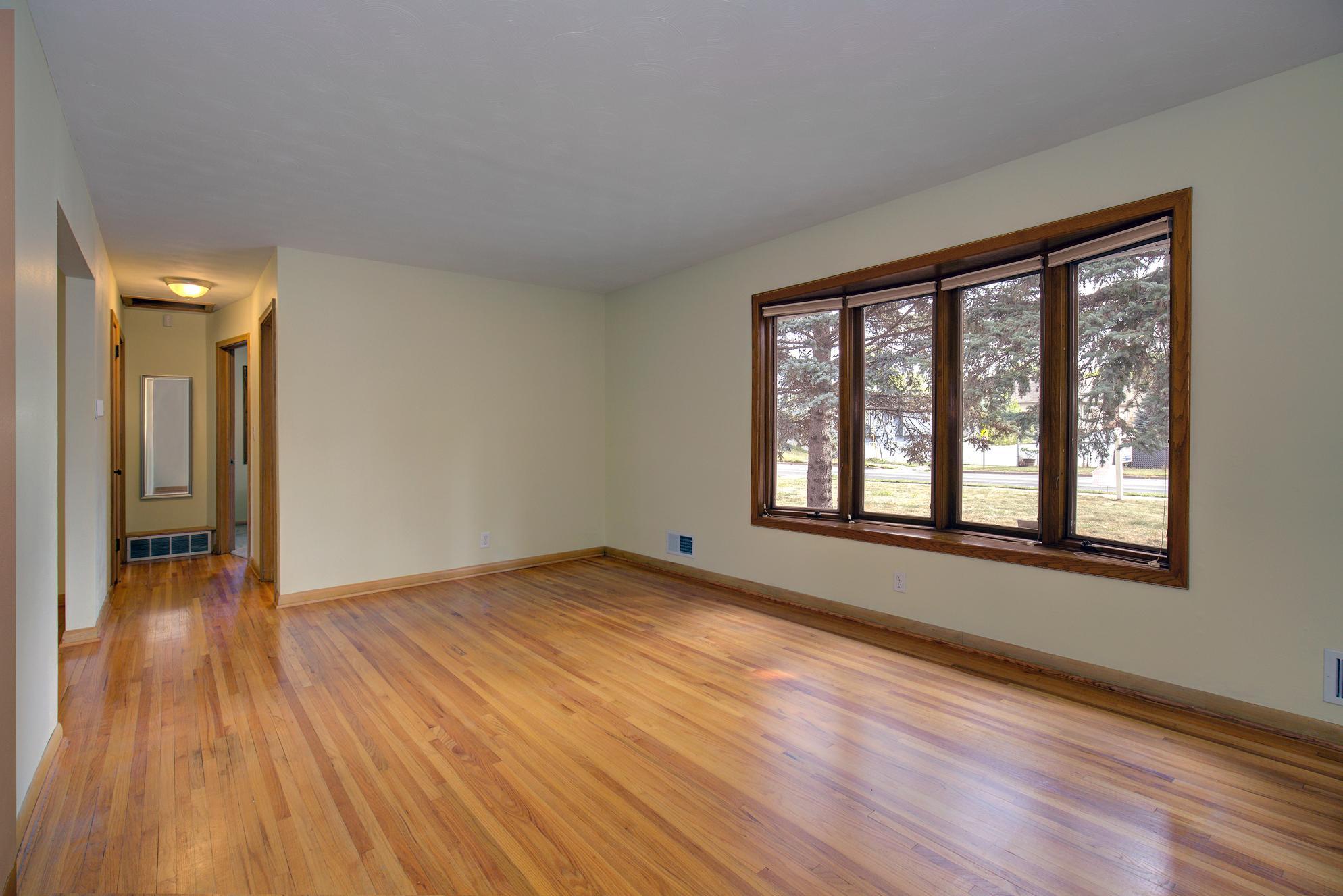 View of Residential at 2115 English Street, Maplewood MN 55109, Maplewood (18 of 39) - Mike Wilen | Minnesota Team Real Estate