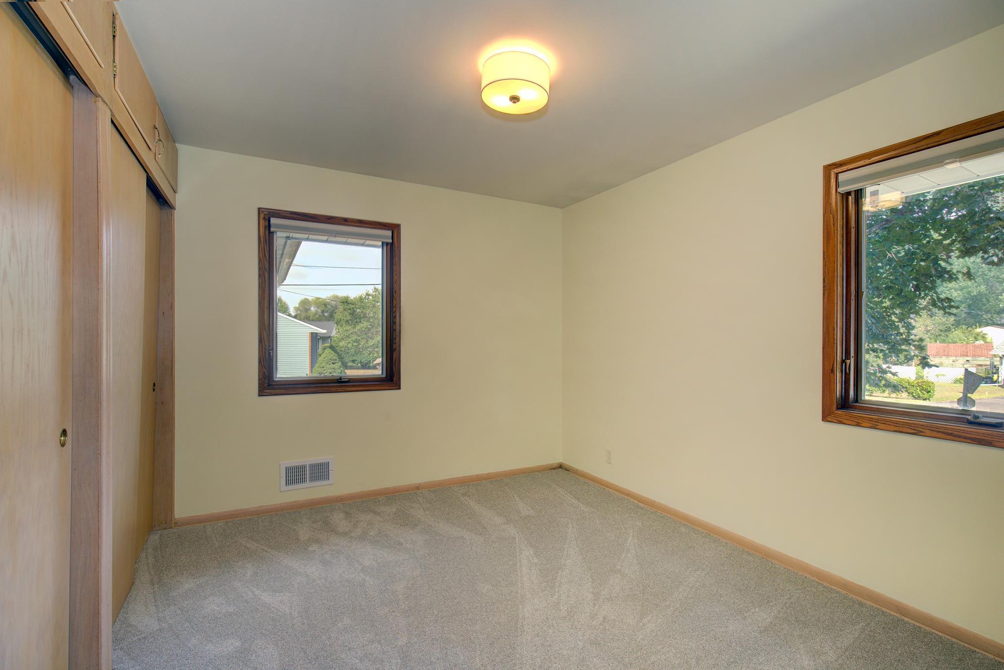 View of Residential at 2115 English Street, Maplewood MN 55109, Maplewood (29 of 39) - Mike Wilen | Minnesota Team Real Estate