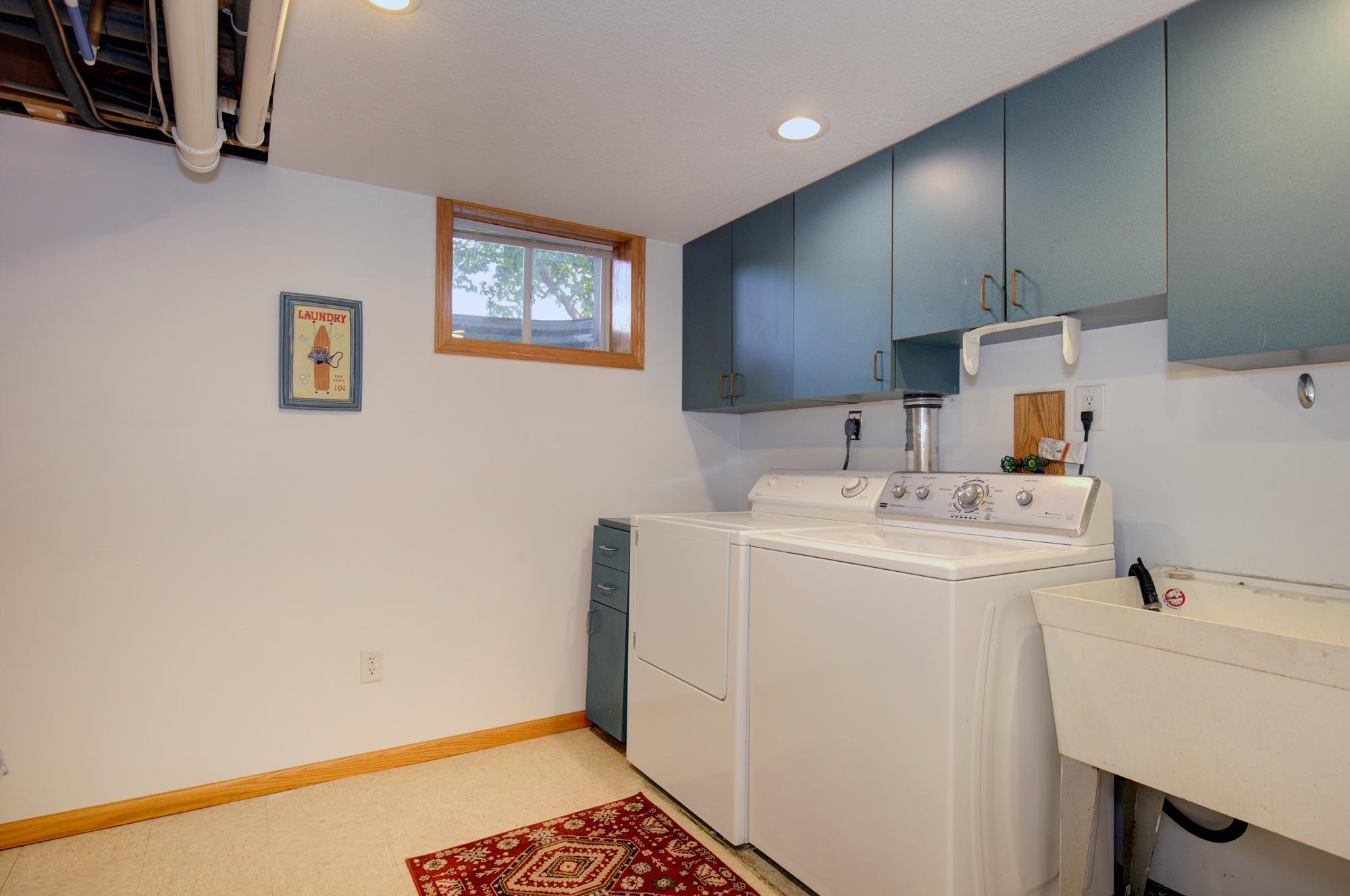 View of Residential at 2115 English Street, Maplewood MN 55109, Maplewood (38 of 39) - Mike Wilen | Minnesota Team Real Estate