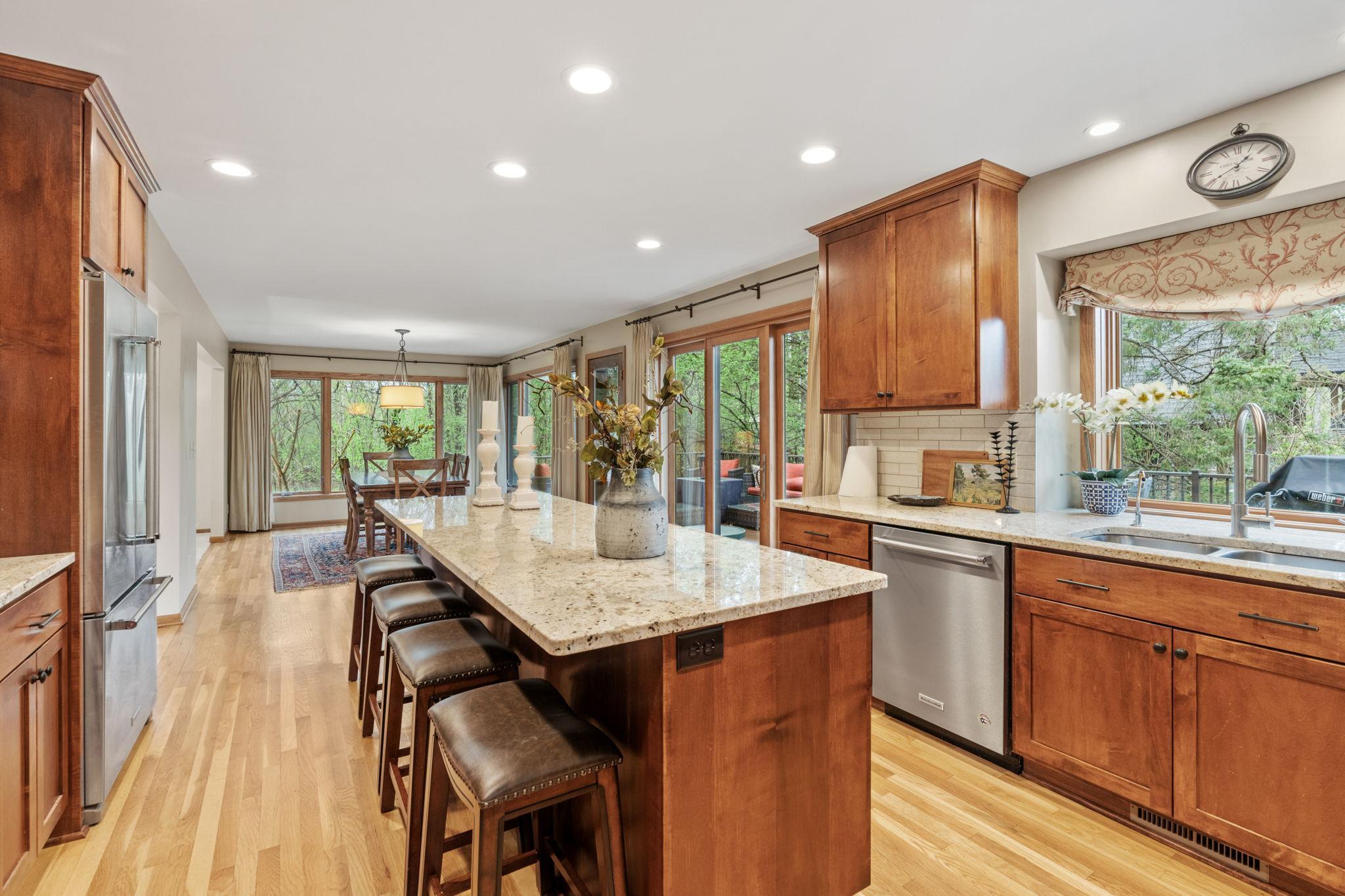 View of Residential at 5811 Shannon Drive, Edina MN 55439, Edina (9 of 65) - Mike Wilen | Minnesota Team Real Estate
