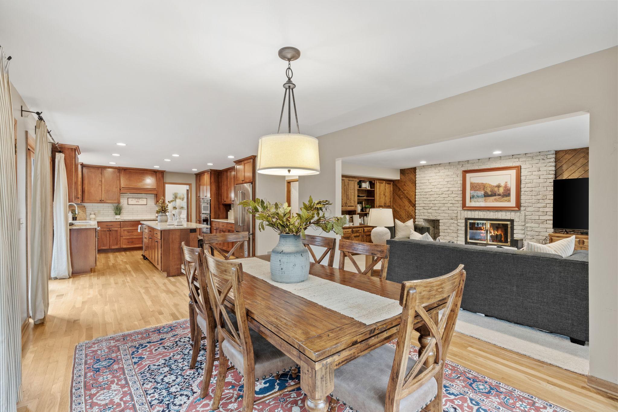View of Residential at 5811 Shannon Drive, Edina MN 55439, Edina (12 of 65) - Mike Wilen | Minnesota Team Real Estate