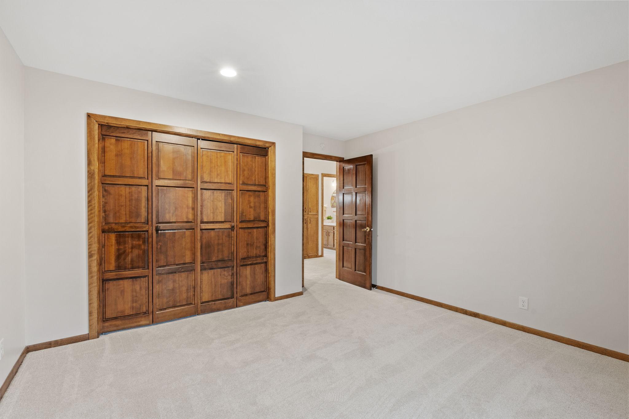 View of Residential at 5811 Shannon Drive, Edina MN 55439, Edina (30 of 65) - Mike Wilen | Minnesota Team Real Estate