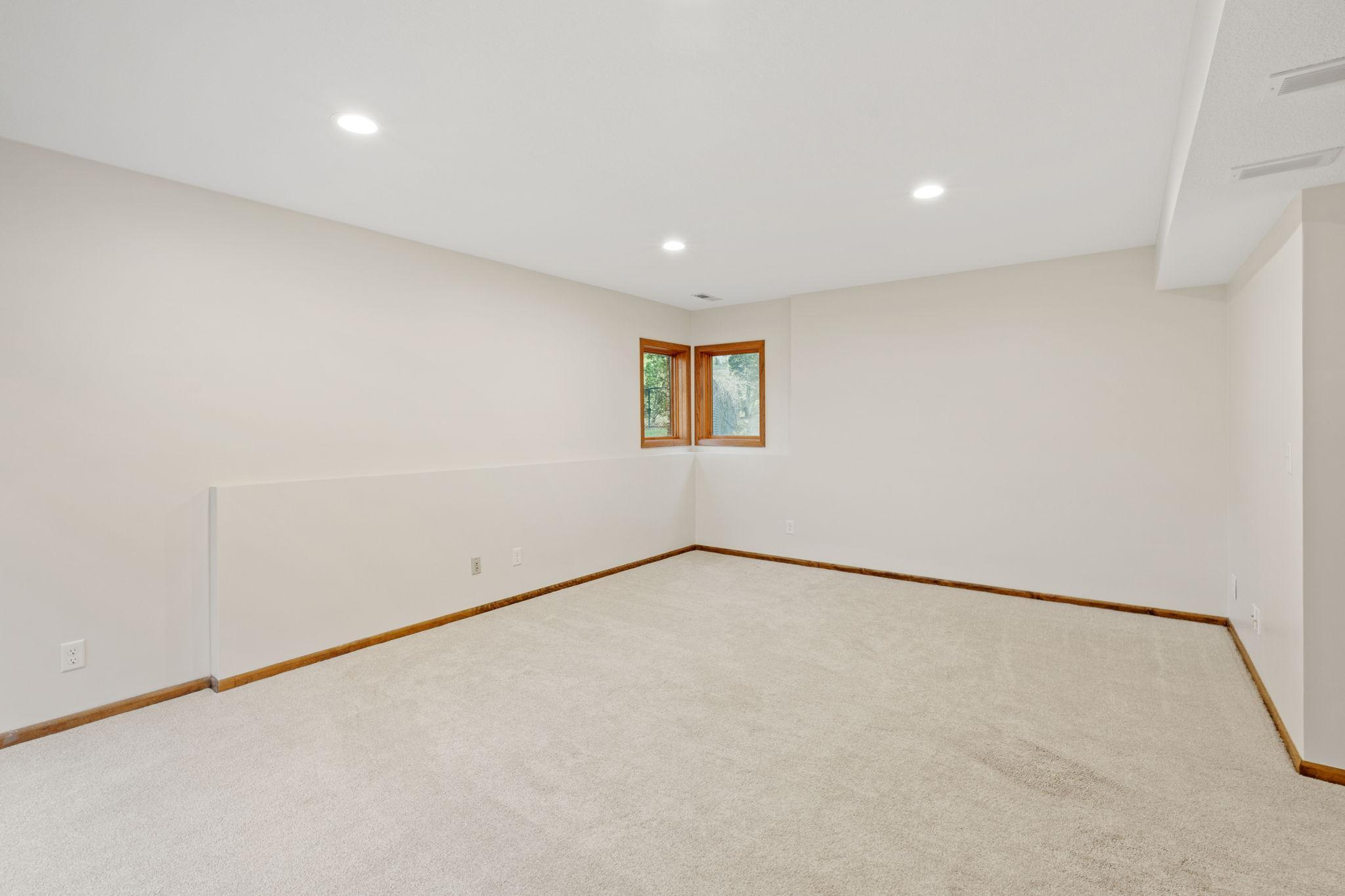 View of Residential at 5811 Shannon Drive, Edina MN 55439, Edina (32 of 65) - Mike Wilen | Minnesota Team Real Estate