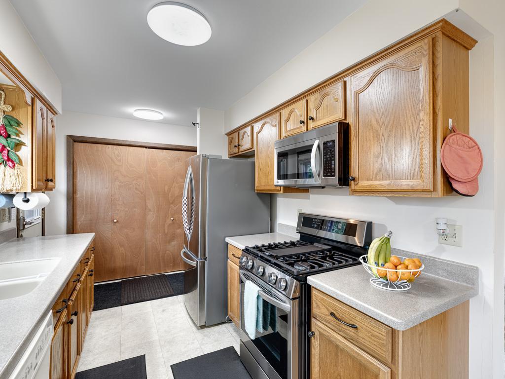 View of Residential at 513 Arlington Avenue, Saint Paul MN 55130, Saint Paul (6 of 16) - Mike Wilen | Minnesota Team Real Estate